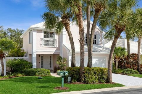 10 Hampton Court Palm Beach Gardens FL 33418