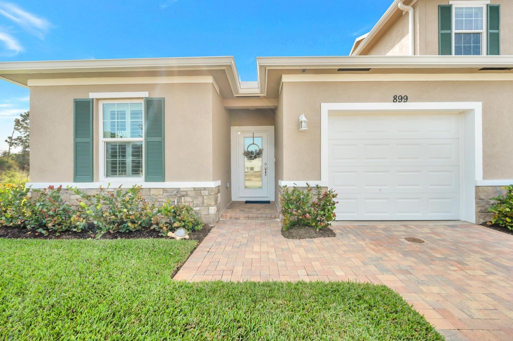 Photo of 899 NE Trailside, Port Saint Lucie, FL 34983 (MLS # R11032720)
