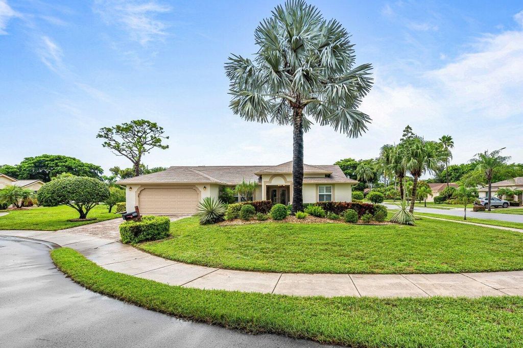 Photo of 2680 Riviera Drive, Delray Beach, FL 33445 (MLS # R11017033)