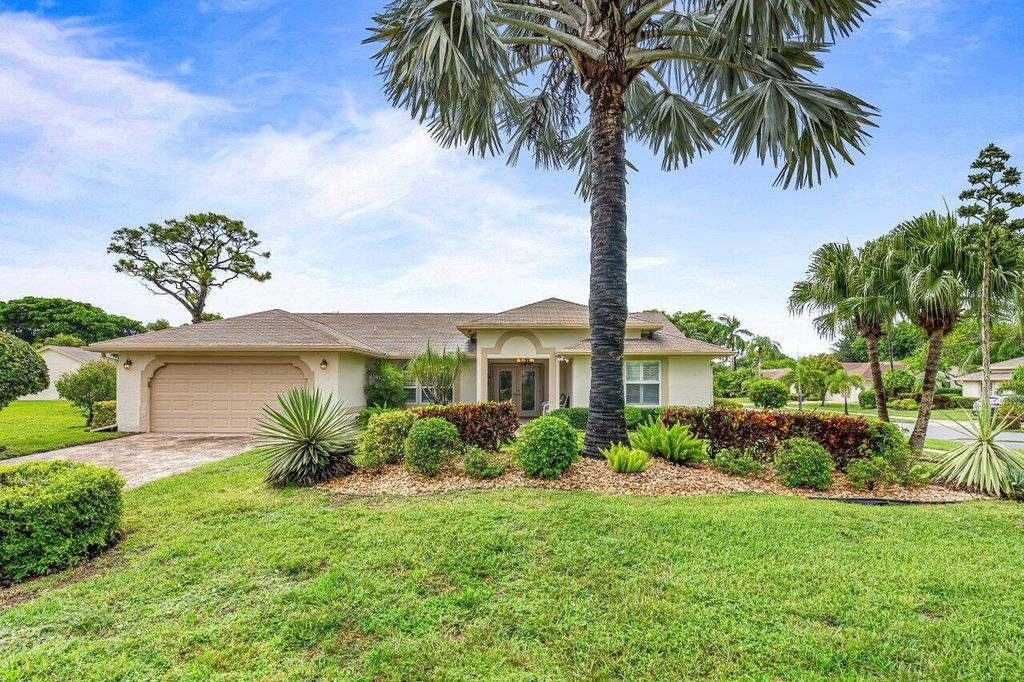 Photo of 2680 Riviera Drive, Delray Beach, FL 33445 (MLS # R11017033)