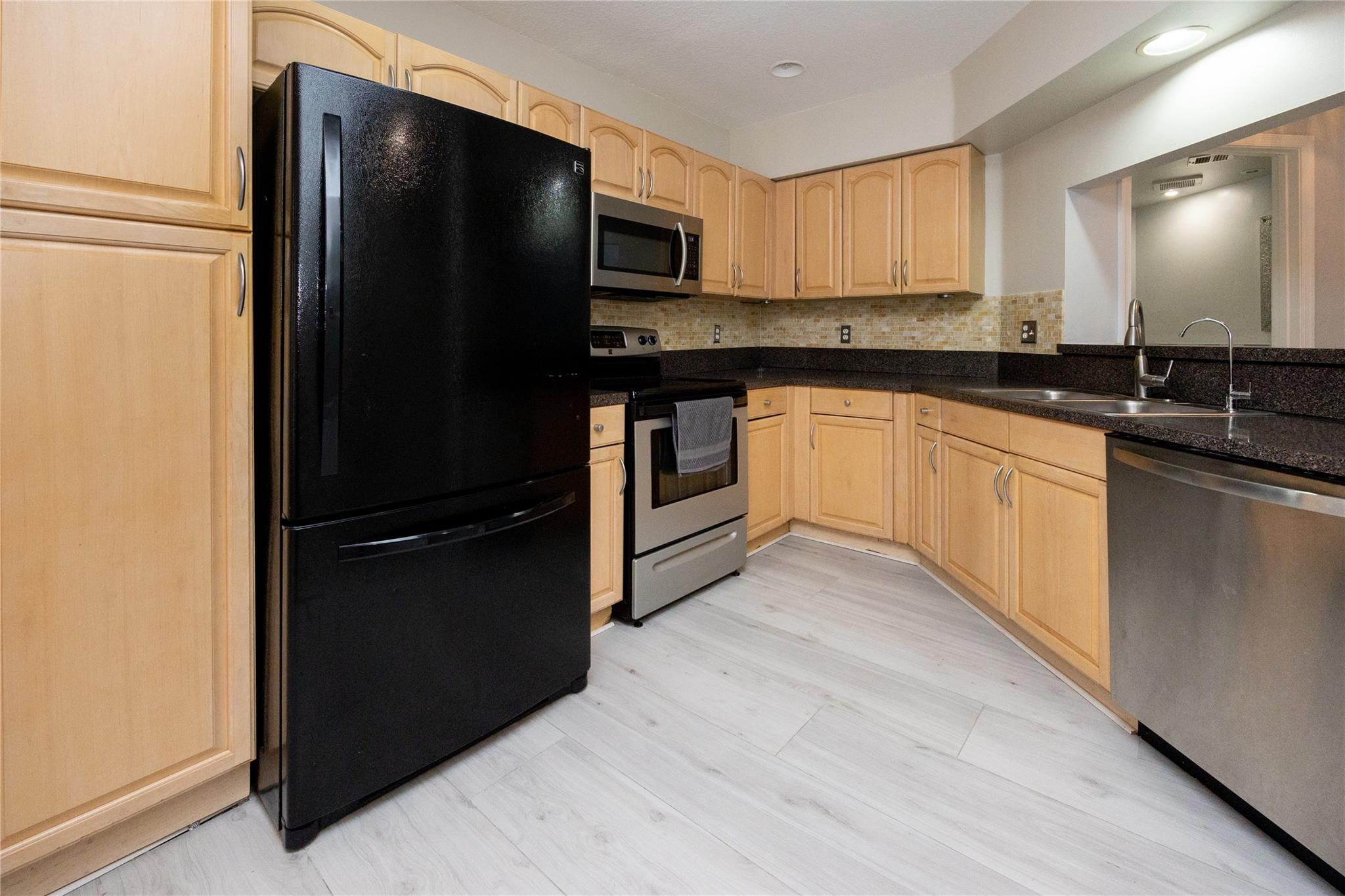 Boynton Lakes 05 - Residential Lease