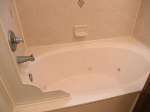 Pipers Cay Condominium - Residential Lease