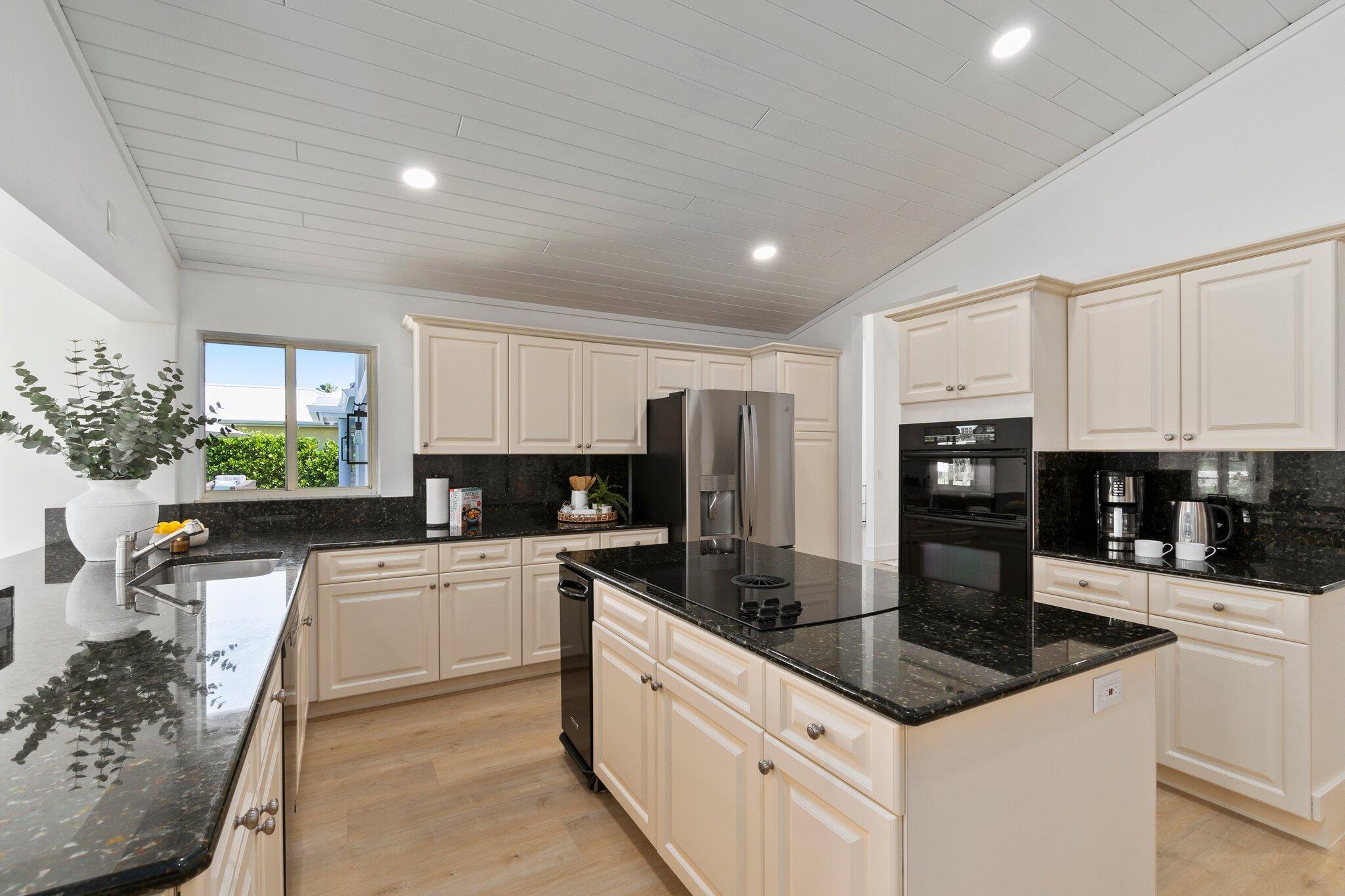 SAILFISH POINT PUD PLAT N - Residential