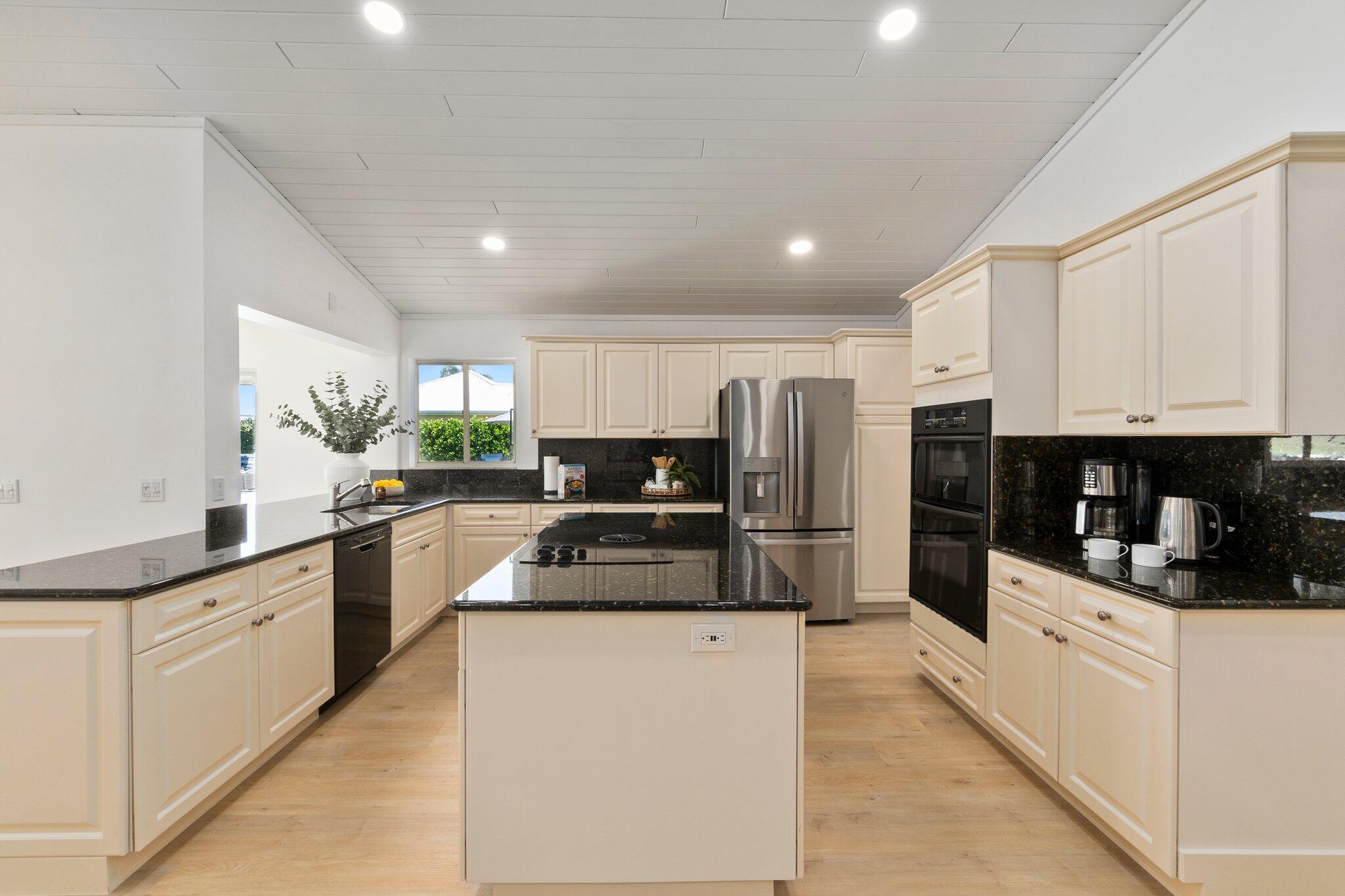 SAILFISH POINT PUD PLAT N - Residential