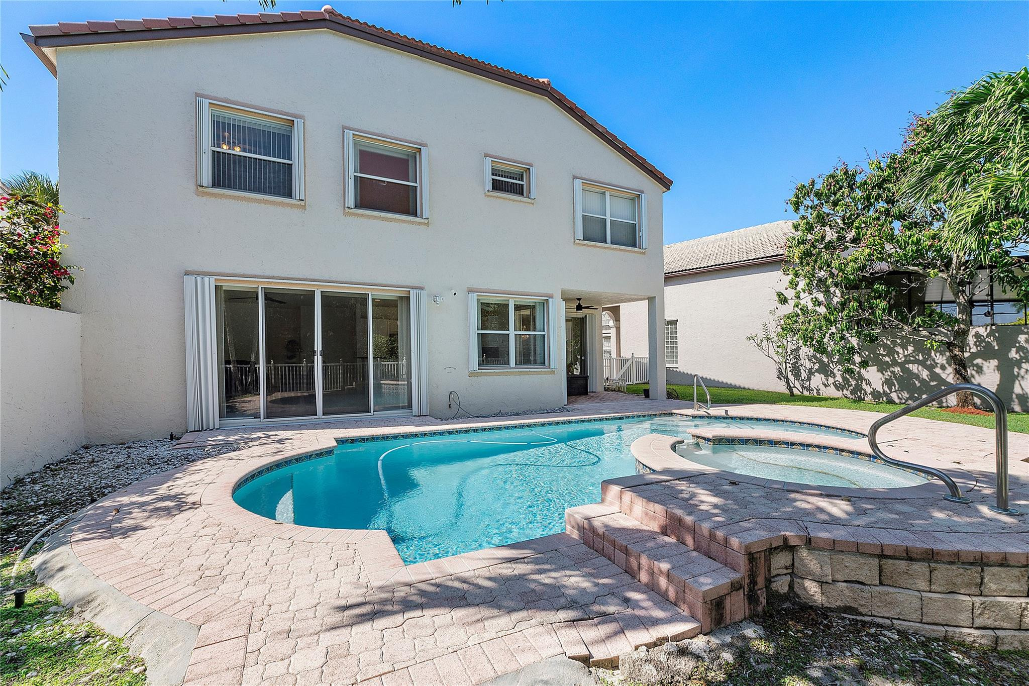 TOWNGATE - Residential Lease