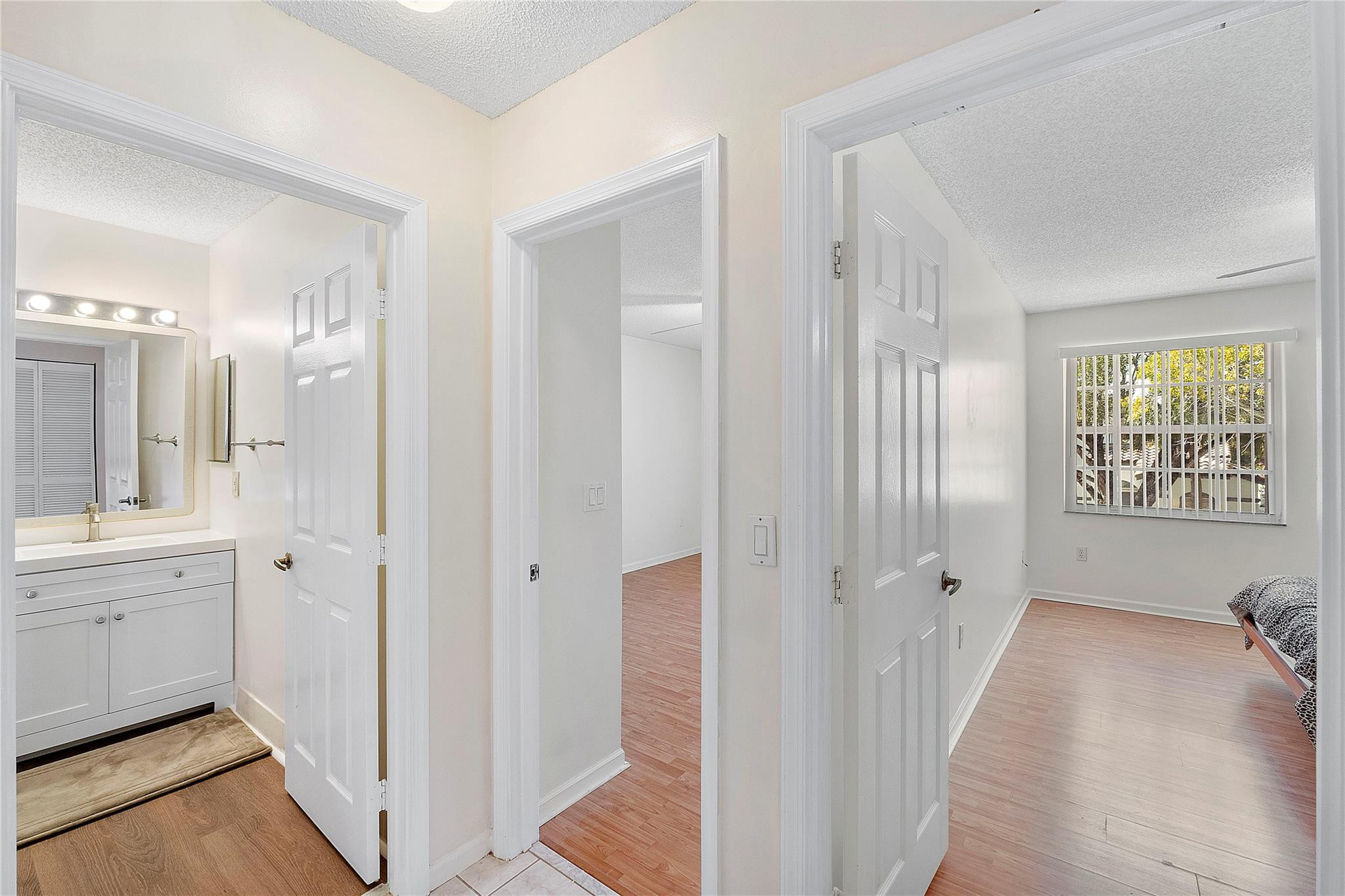 TOWNGATE - Residential Lease