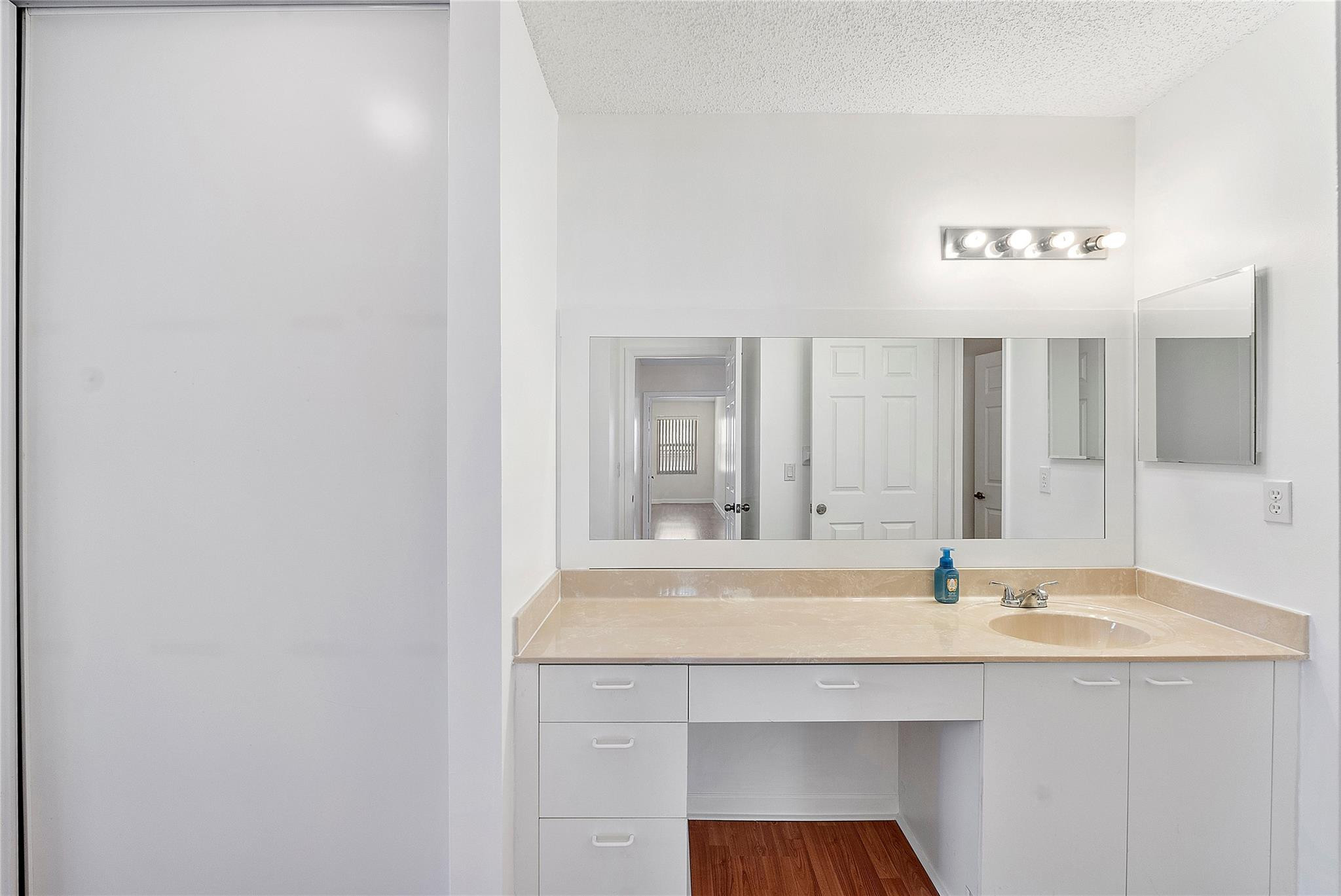 TOWNGATE - Residential Lease