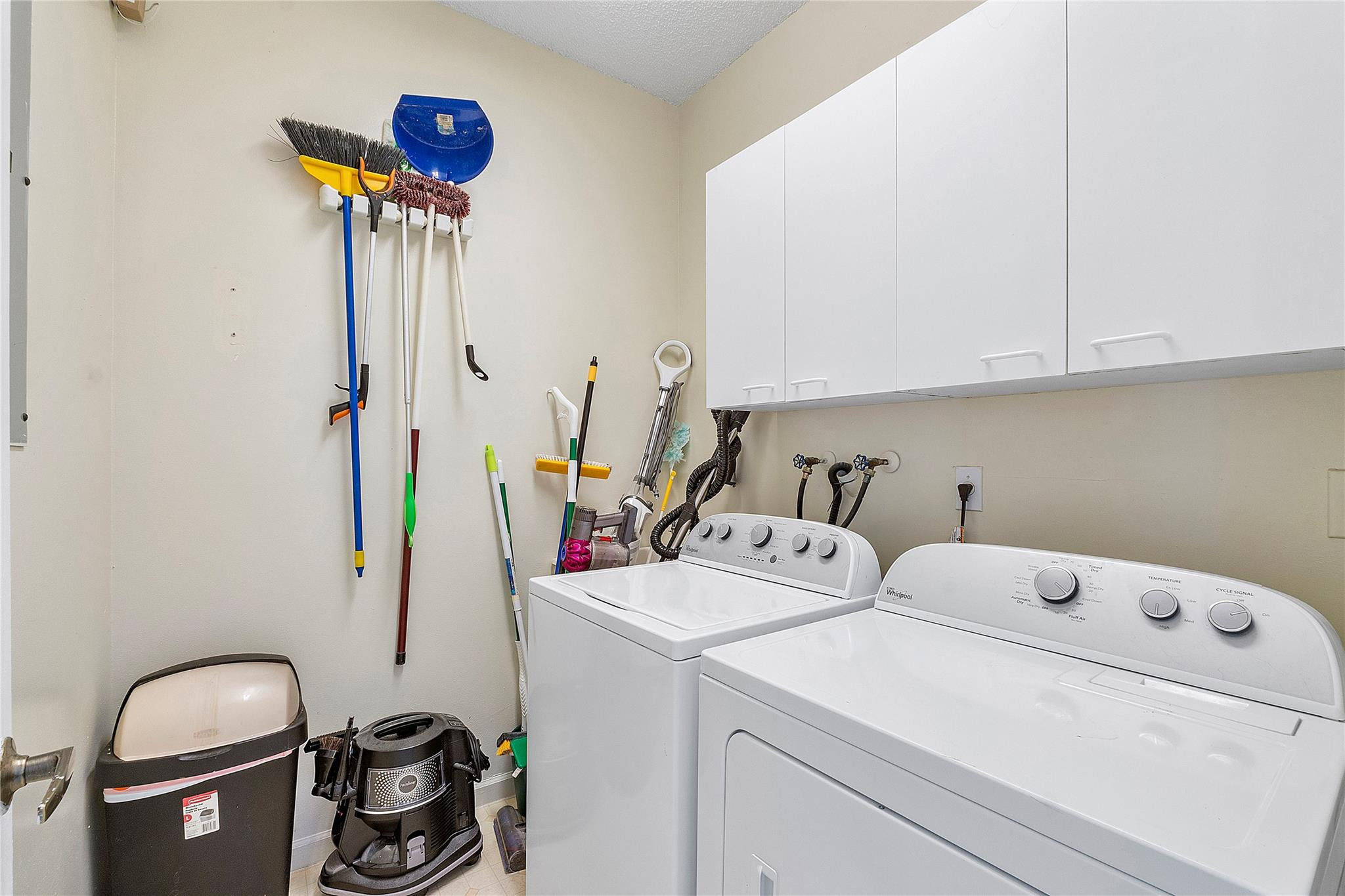 TOWNGATE - Residential Lease