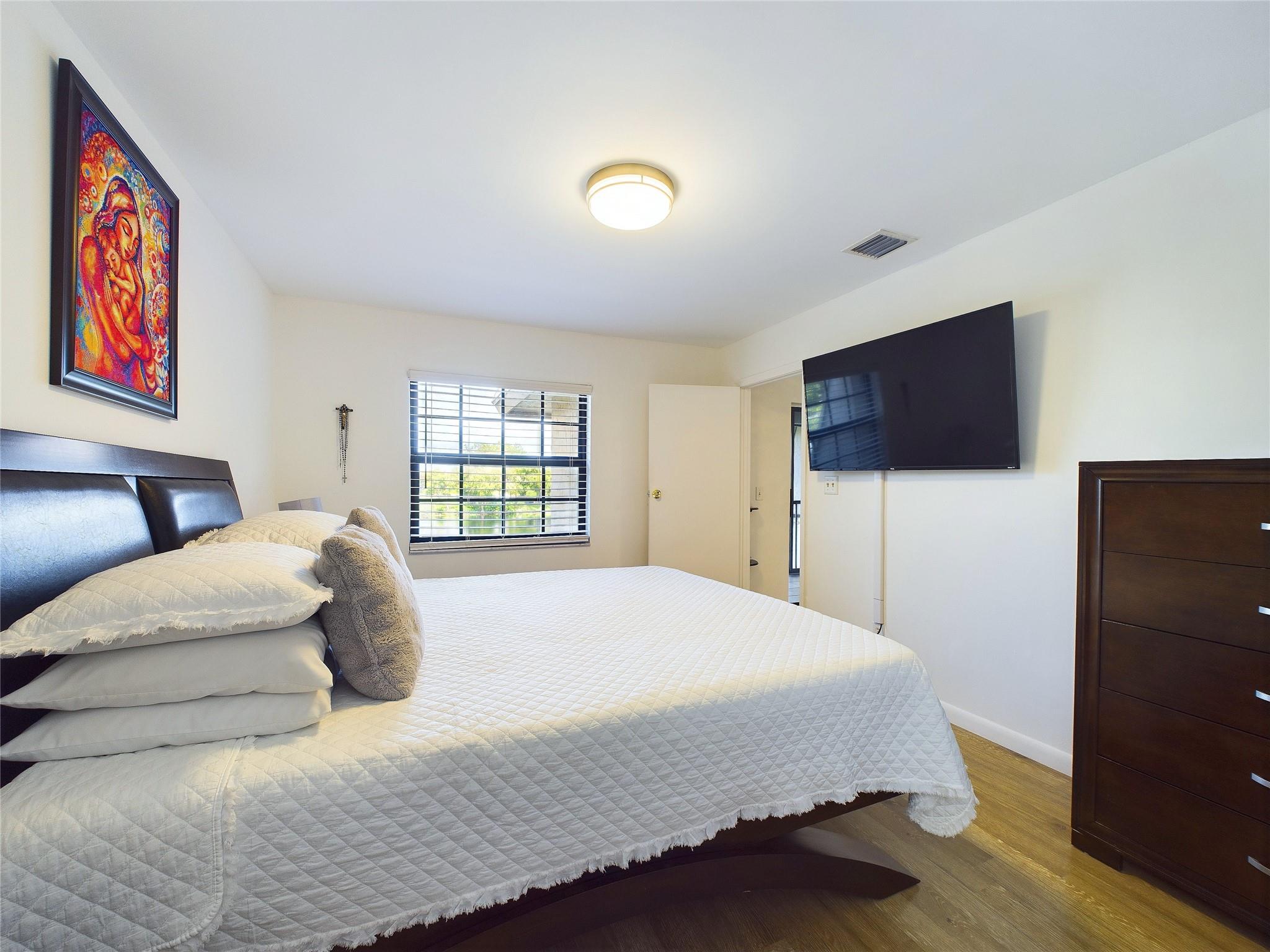 Grenadier Lakes At Welleb - Residential Lease