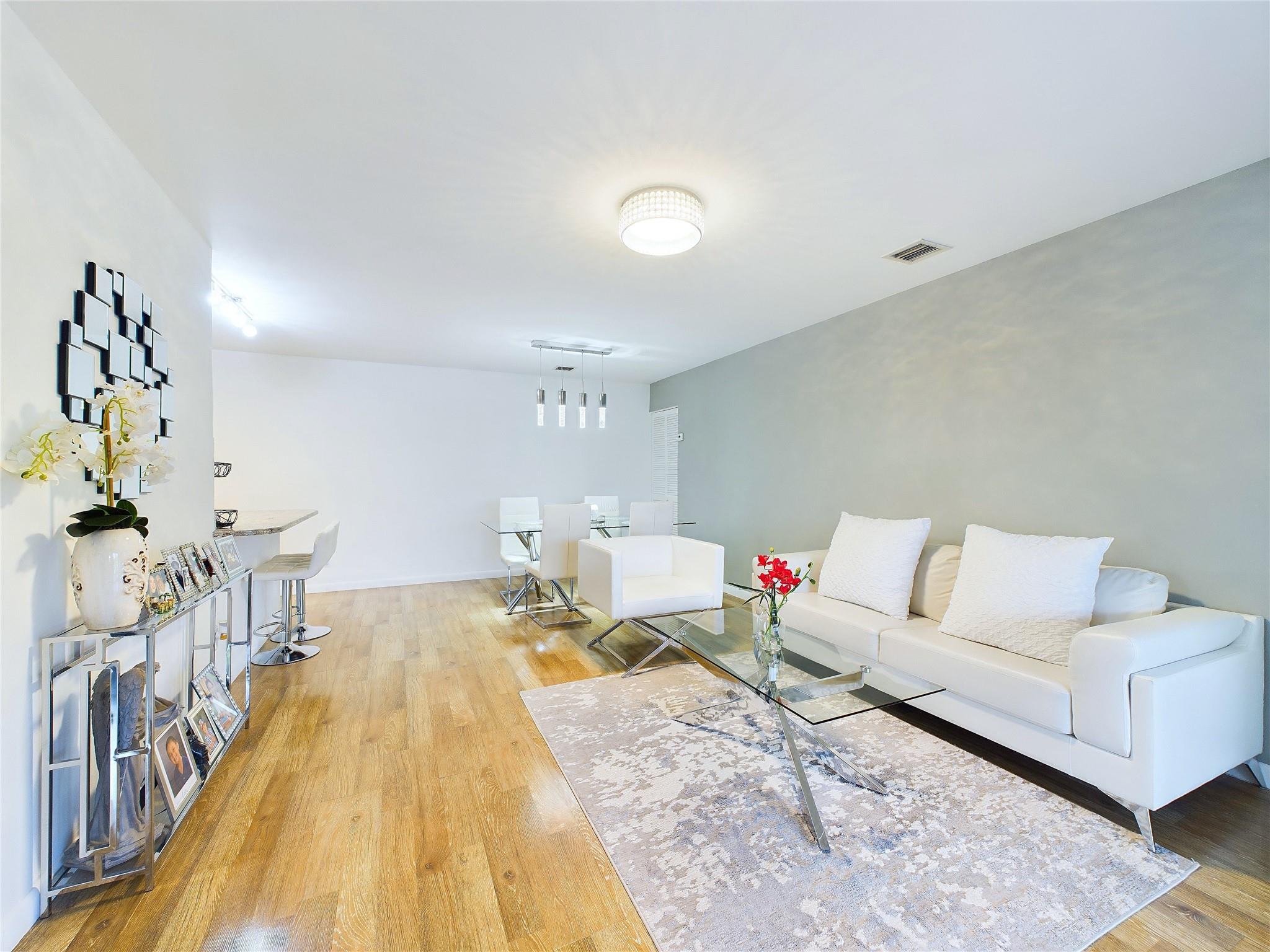 Grenadier Lakes At Welleb - Residential Lease