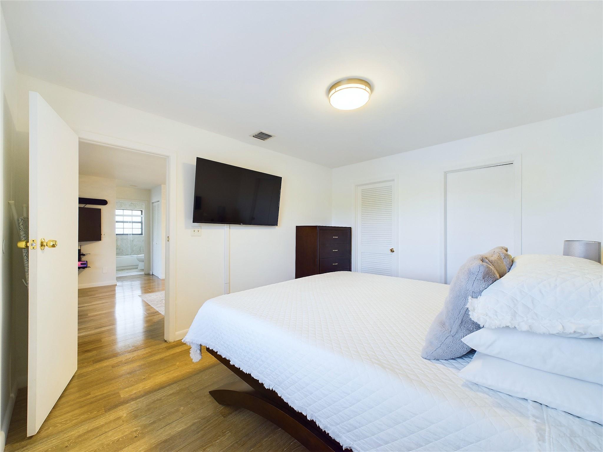 Grenadier Lakes At Welleb - Residential Lease