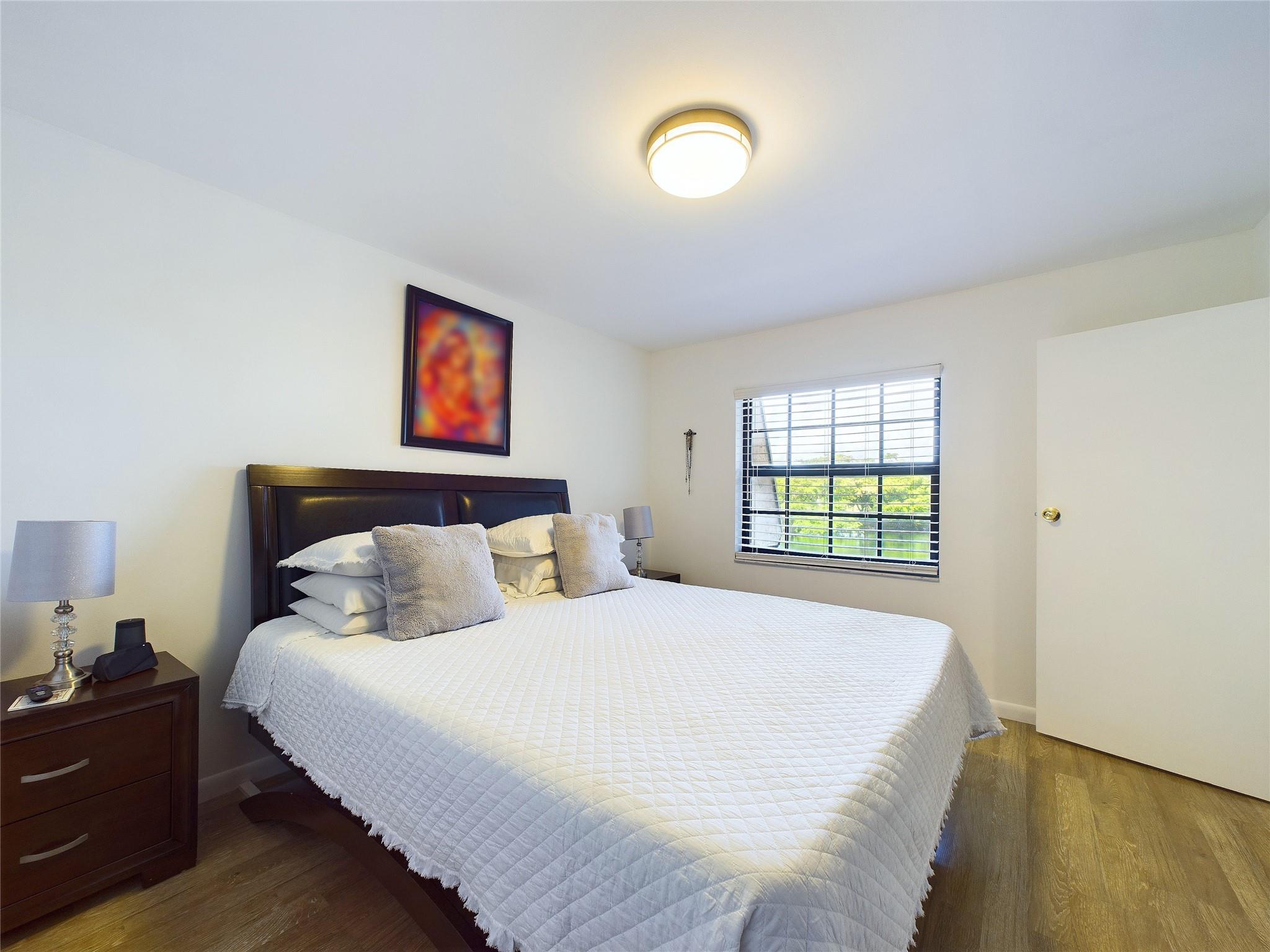 Grenadier Lakes At Welleb - Residential Lease