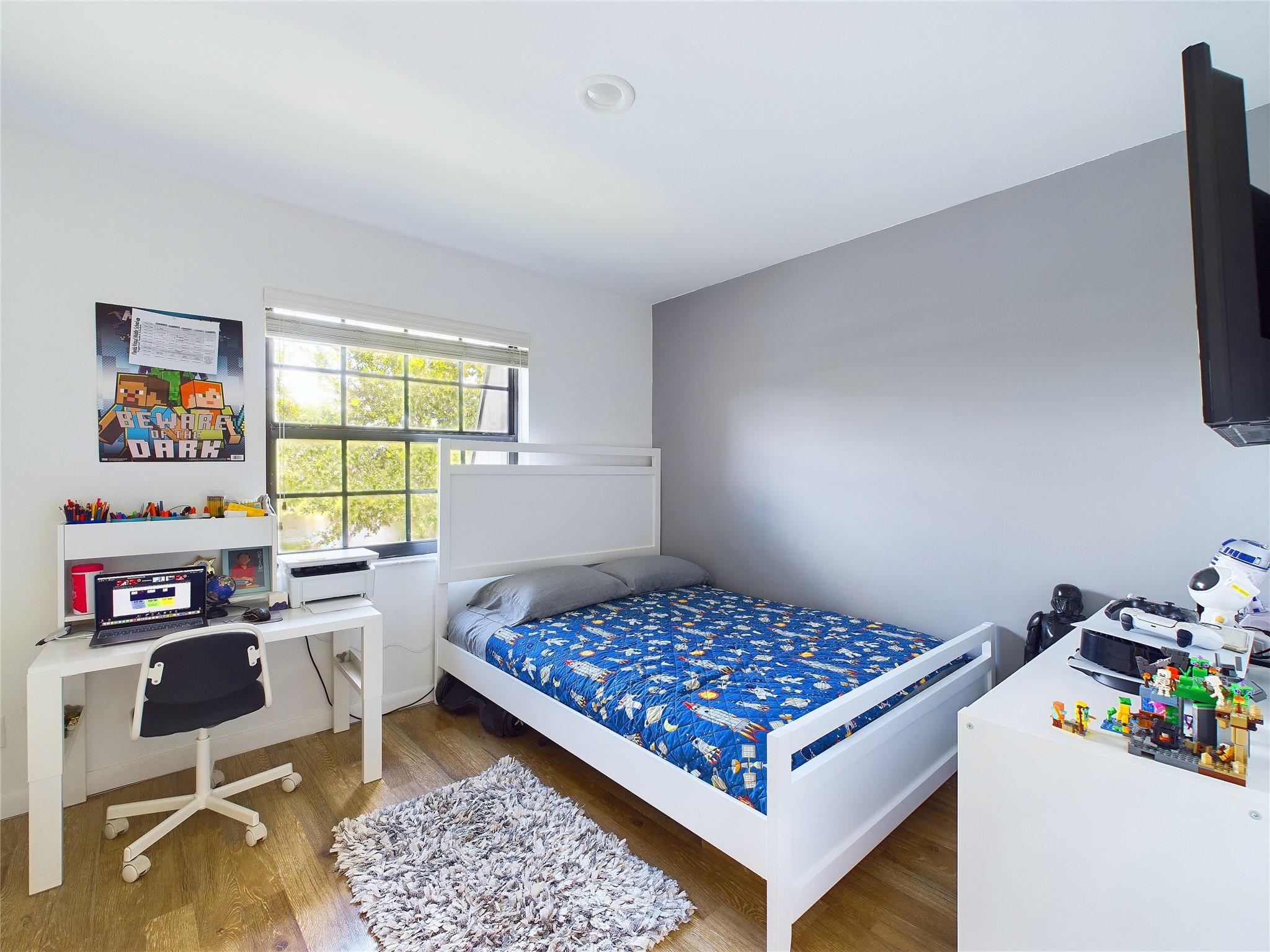 Grenadier Lakes At Welleb - Residential Lease