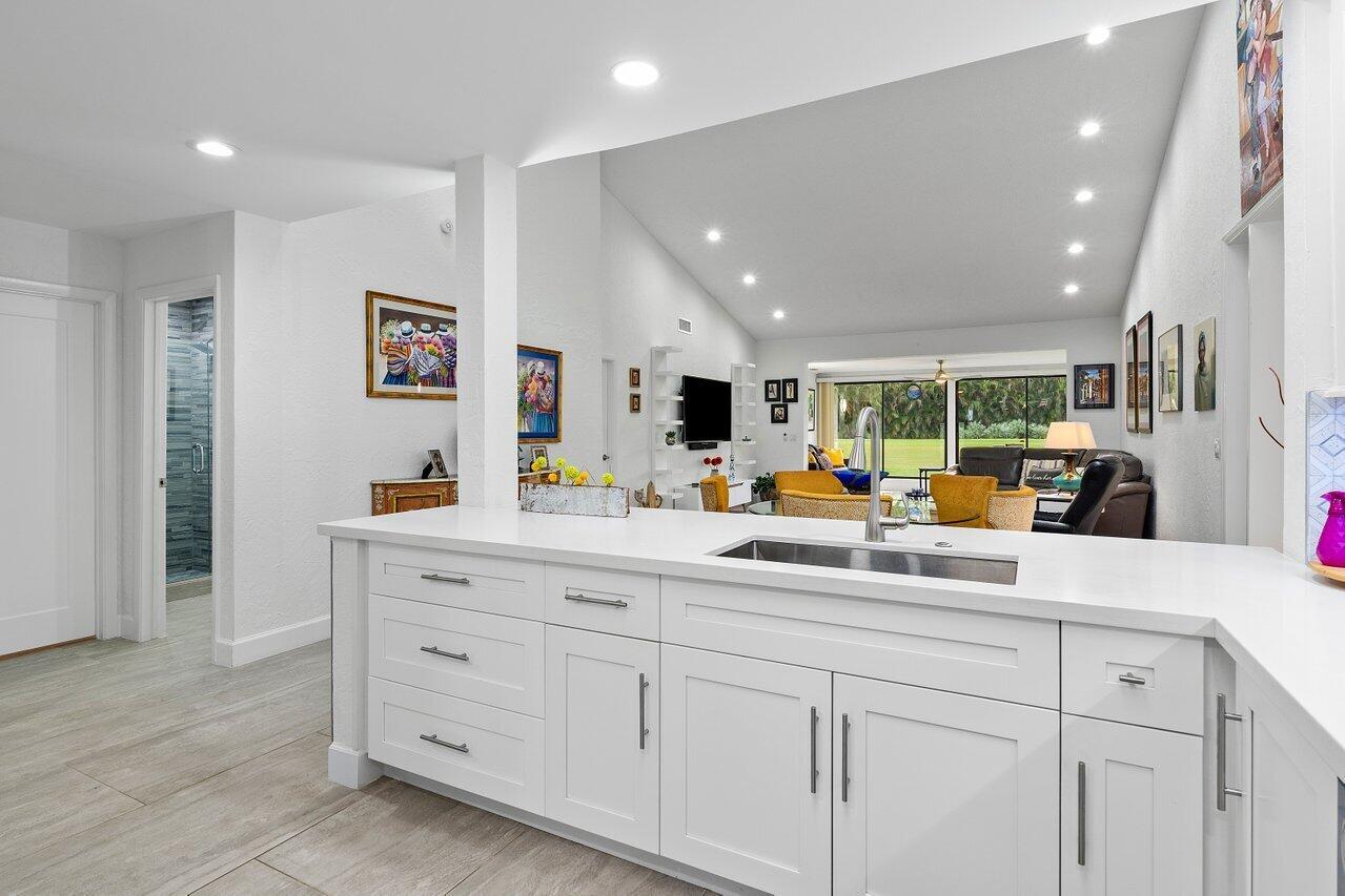 CAMBRIDGE I & II AT HUNTERS RUN CONDO - Residential