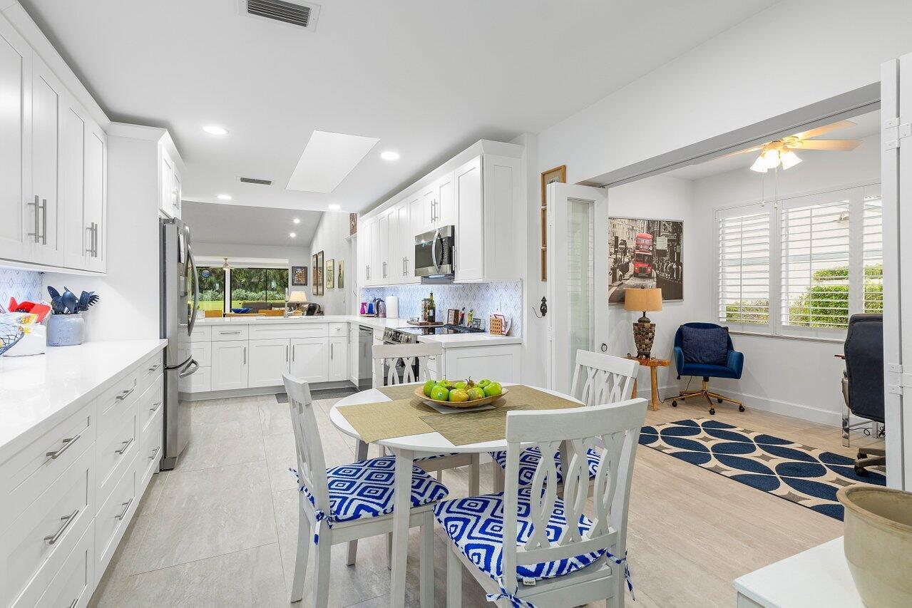 CAMBRIDGE I & II AT HUNTERS RUN CONDO - Residential