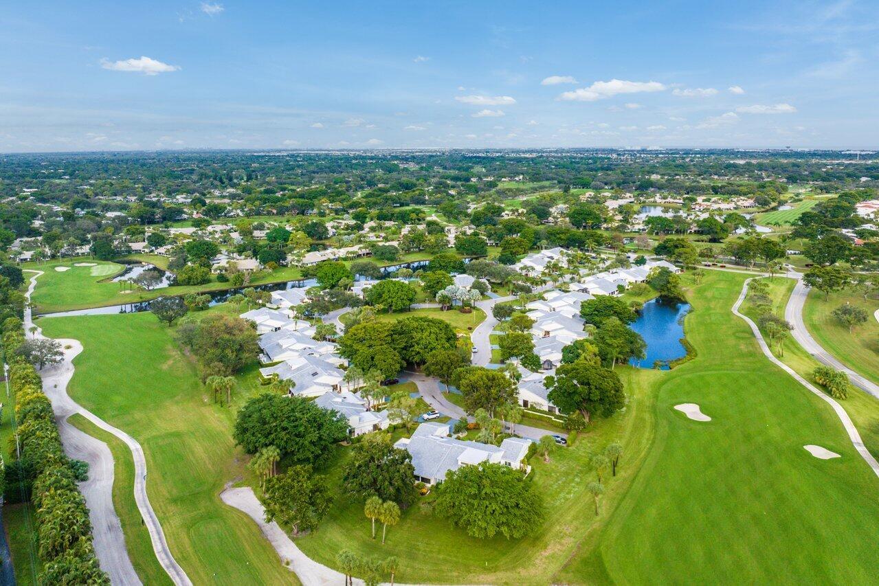 CAMBRIDGE I & II AT HUNTERS RUN CONDO - Residential