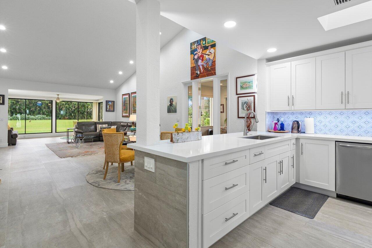 CAMBRIDGE I & II AT HUNTERS RUN CONDO - Residential