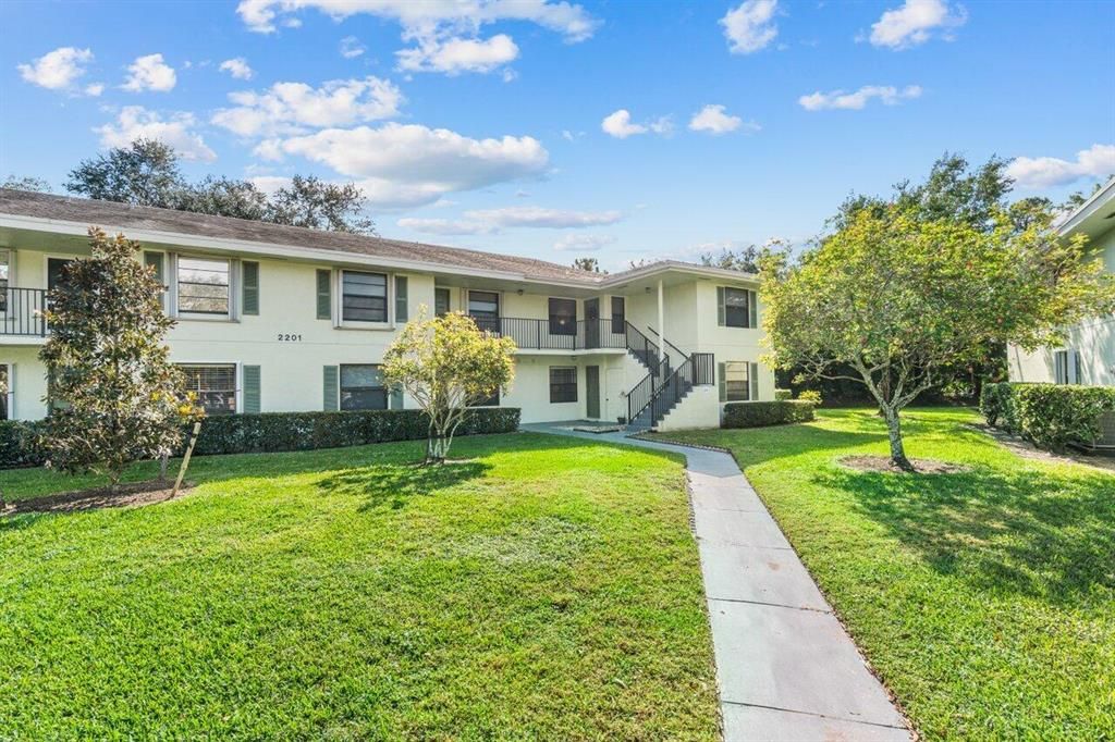 Photo of 2201 Sabal Ridge Court #D, Palm Beach Gardens, FL 33418 (MLS # R10769704)