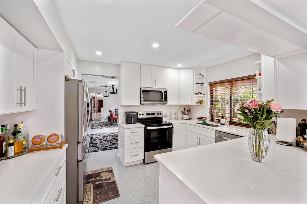 Photo of 6840 W Wedgewood Avenue, Davie, FL 33331 (MLS # B26009760)