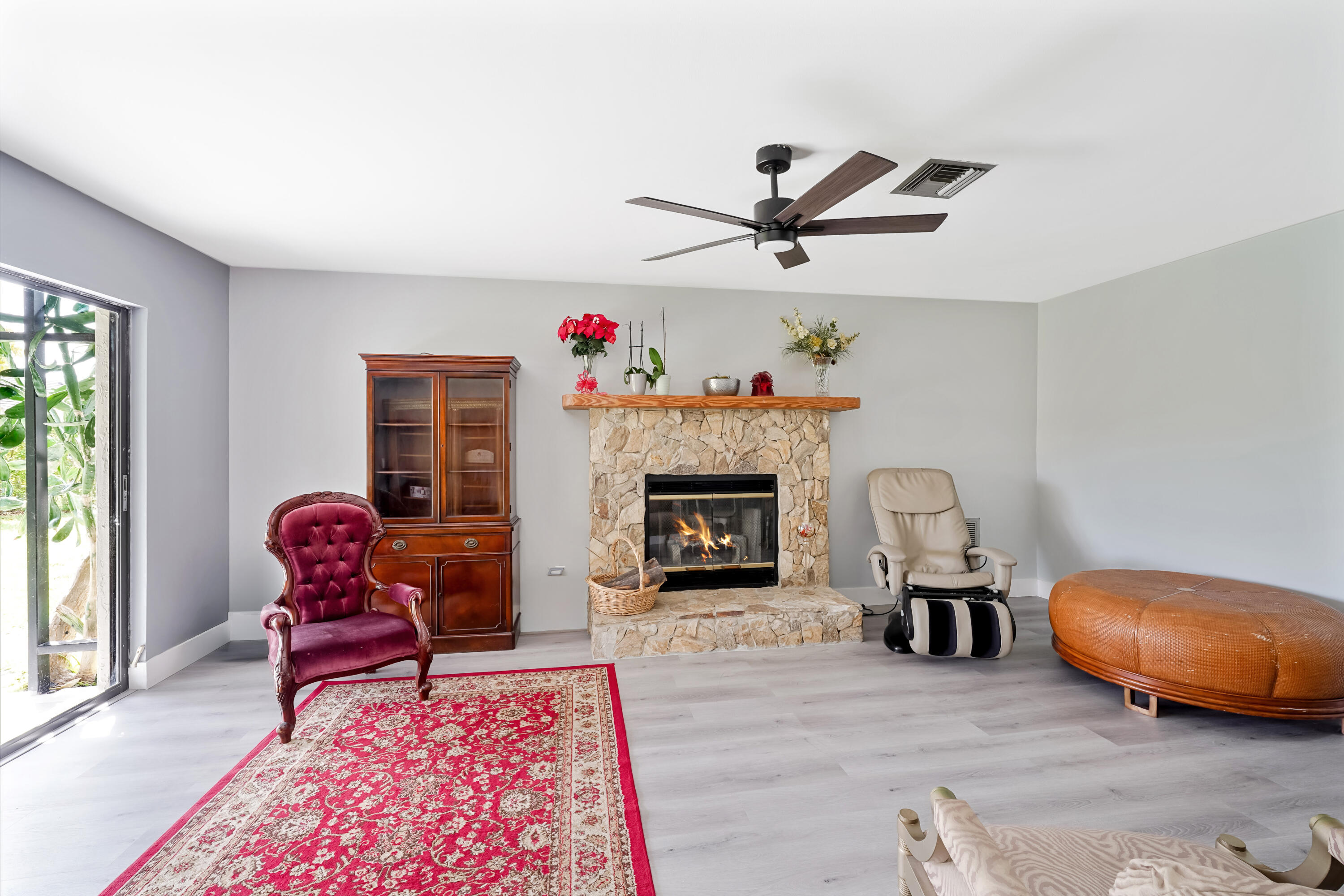 6840 W Wedgewood Avenue