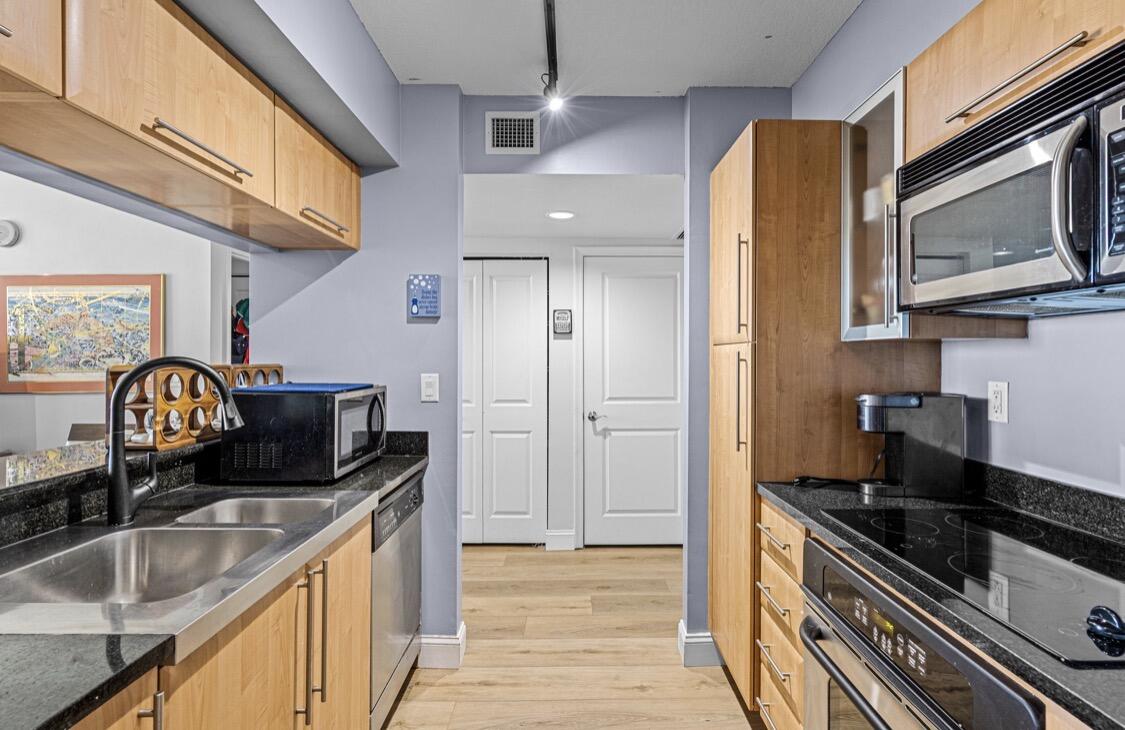 SYMPHONY NORTH CONDO - Residential