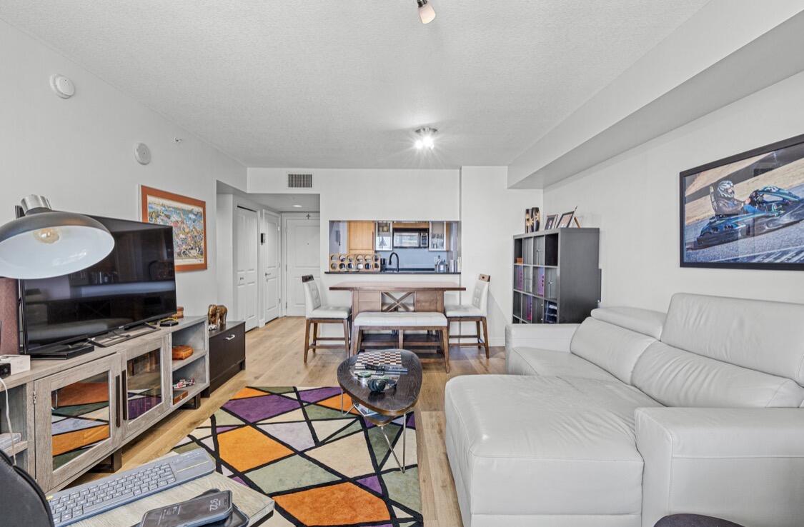 SYMPHONY NORTH CONDO - Residential