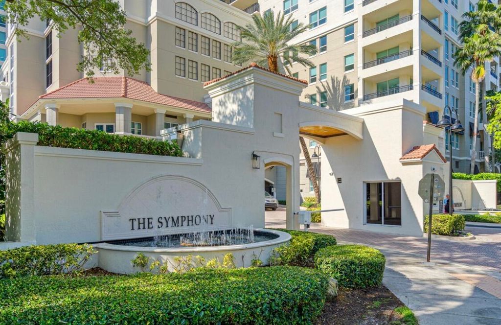 Photo of 610 W Las Olas Boulevard #920n, Fort Lauderdale, FL 33312 (MLS # B26015019)