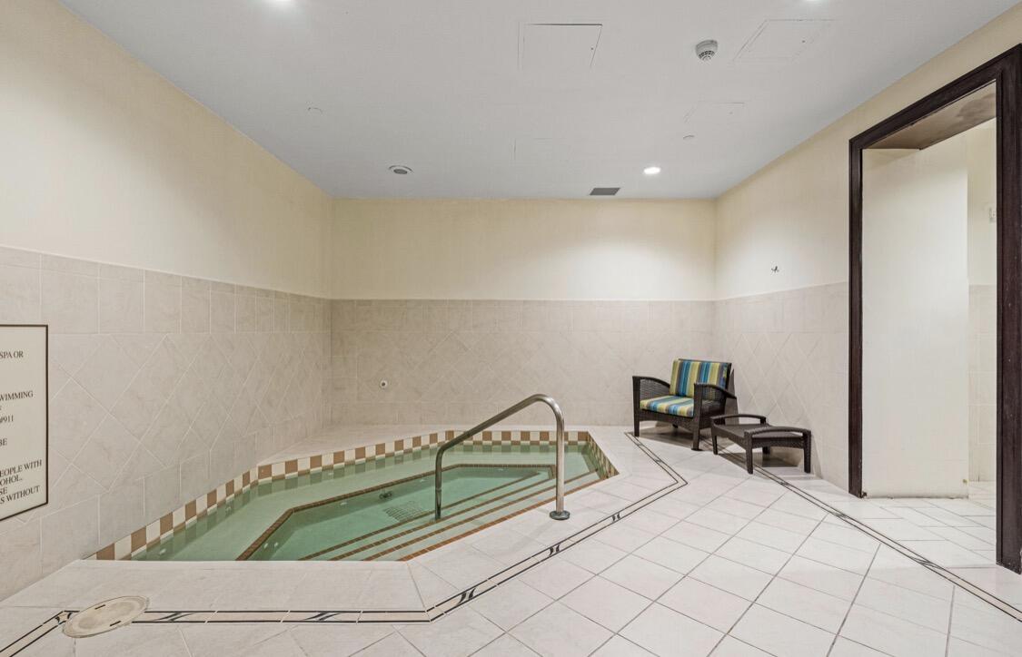 SYMPHONY NORTH CONDO - Residential