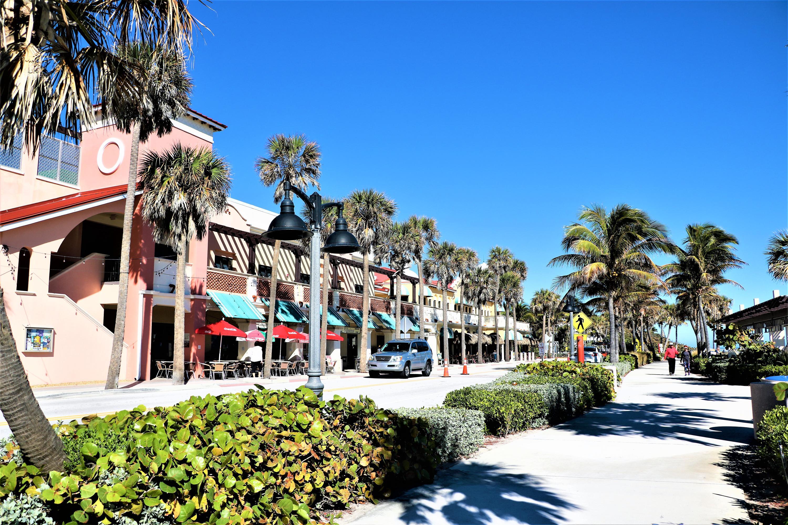 HIDDEN HARBOUR OF THE PALM BEACHES CONDO - Residential