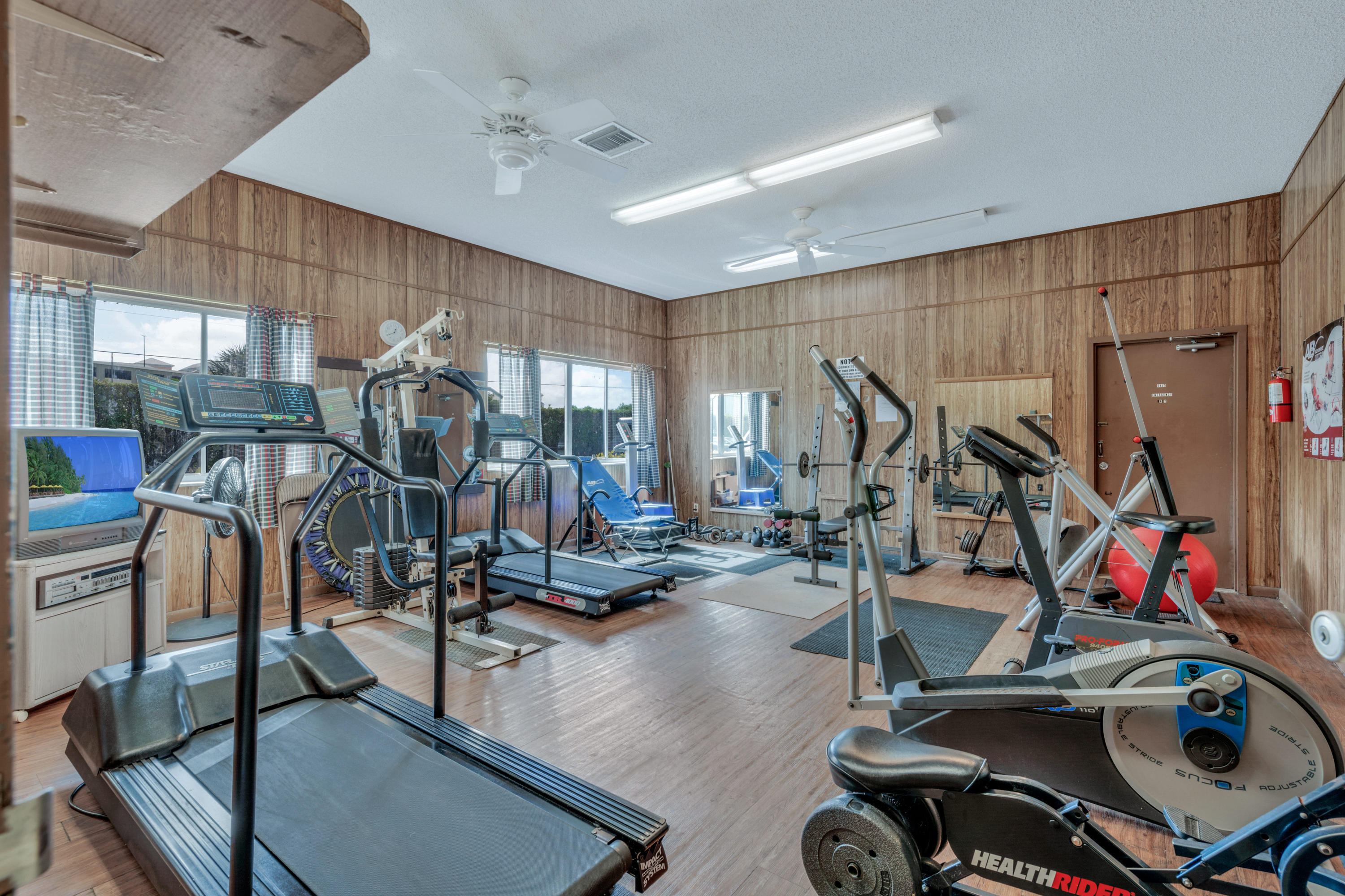 HIDDEN HARBOUR OF THE PALM BEACHES CONDO - Residential