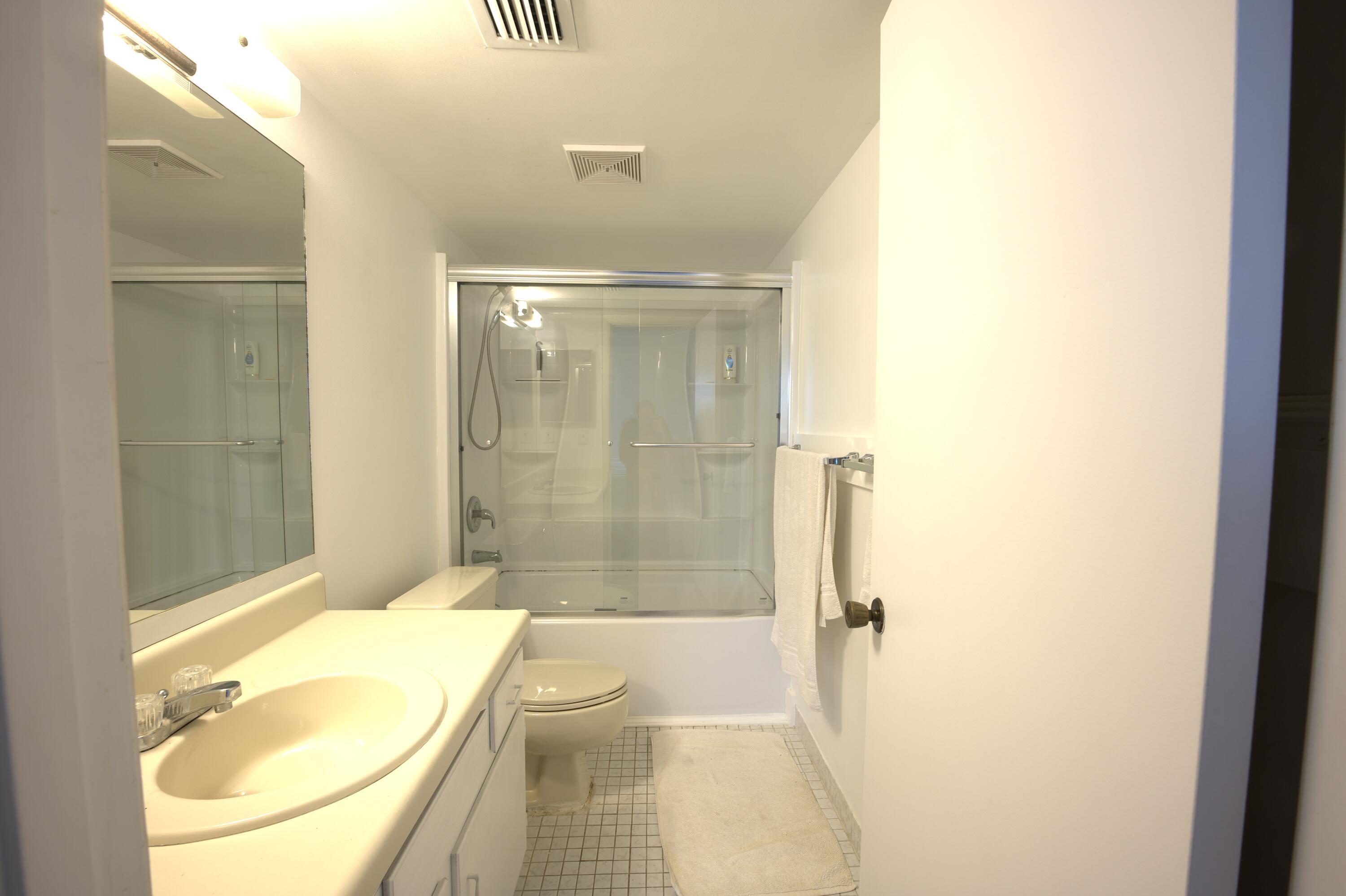 HIDDEN HARBOUR OF THE PALM BEACHES CONDO - Residential