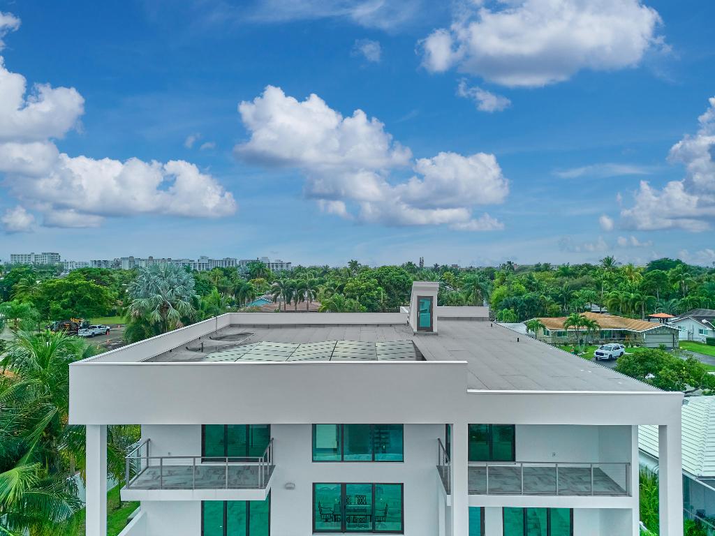 HILLSBORO HARBOR UNIT - Residential