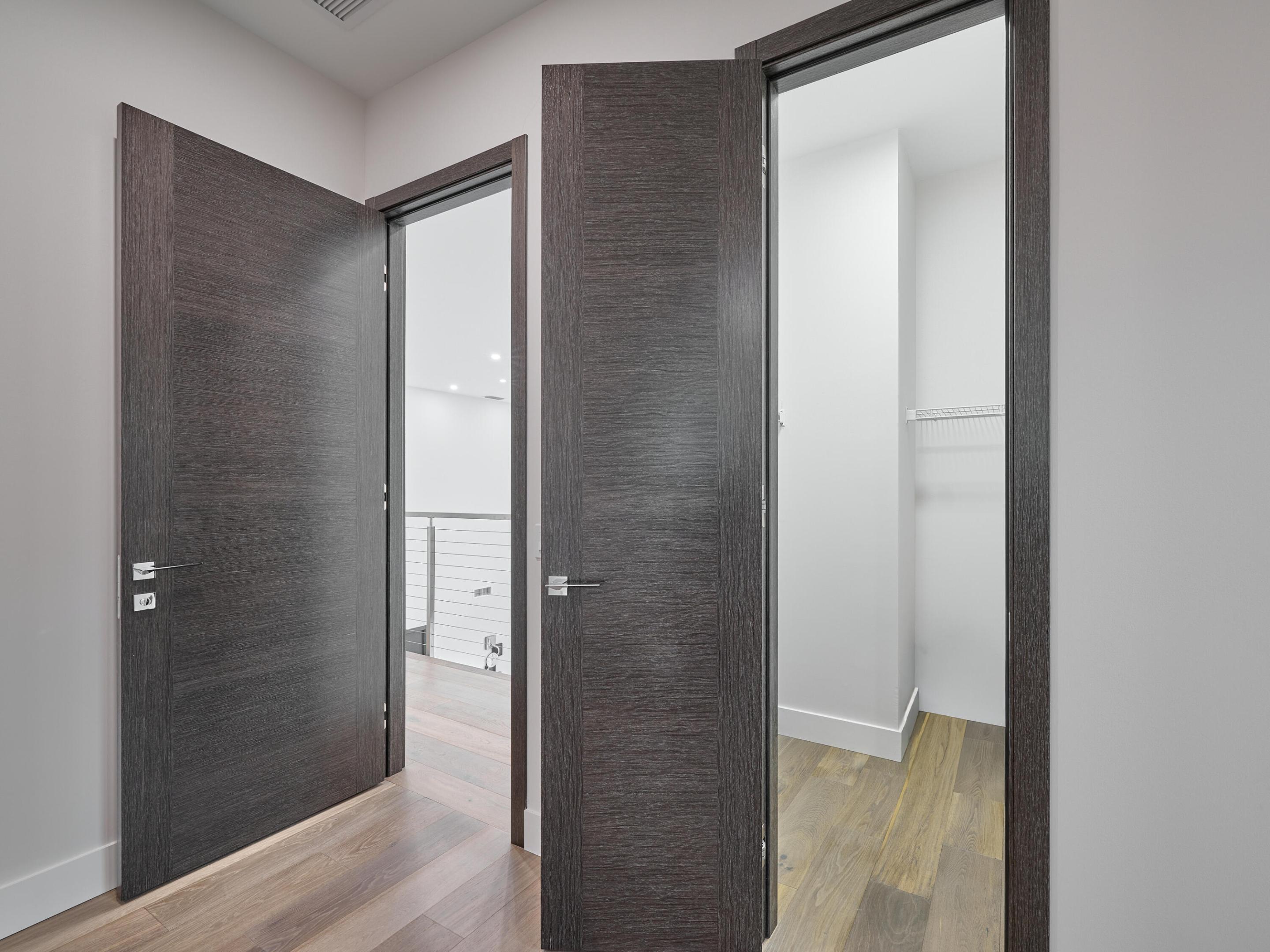 HILLSBORO HARBOR UNIT - Residential