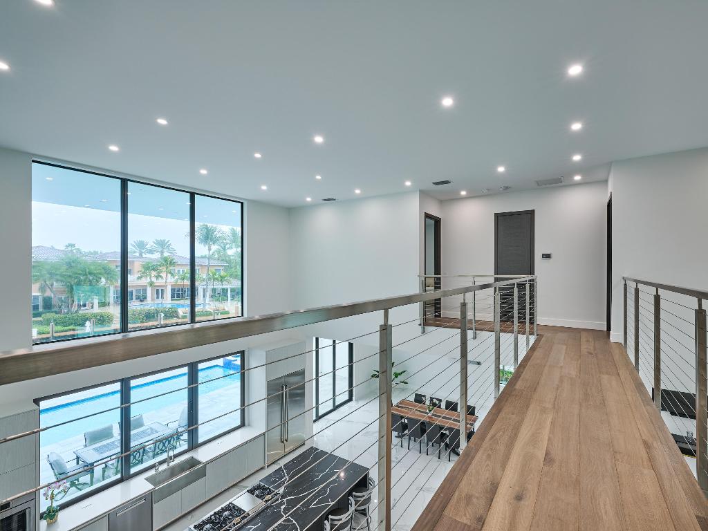 HILLSBORO HARBOR UNIT - Residential