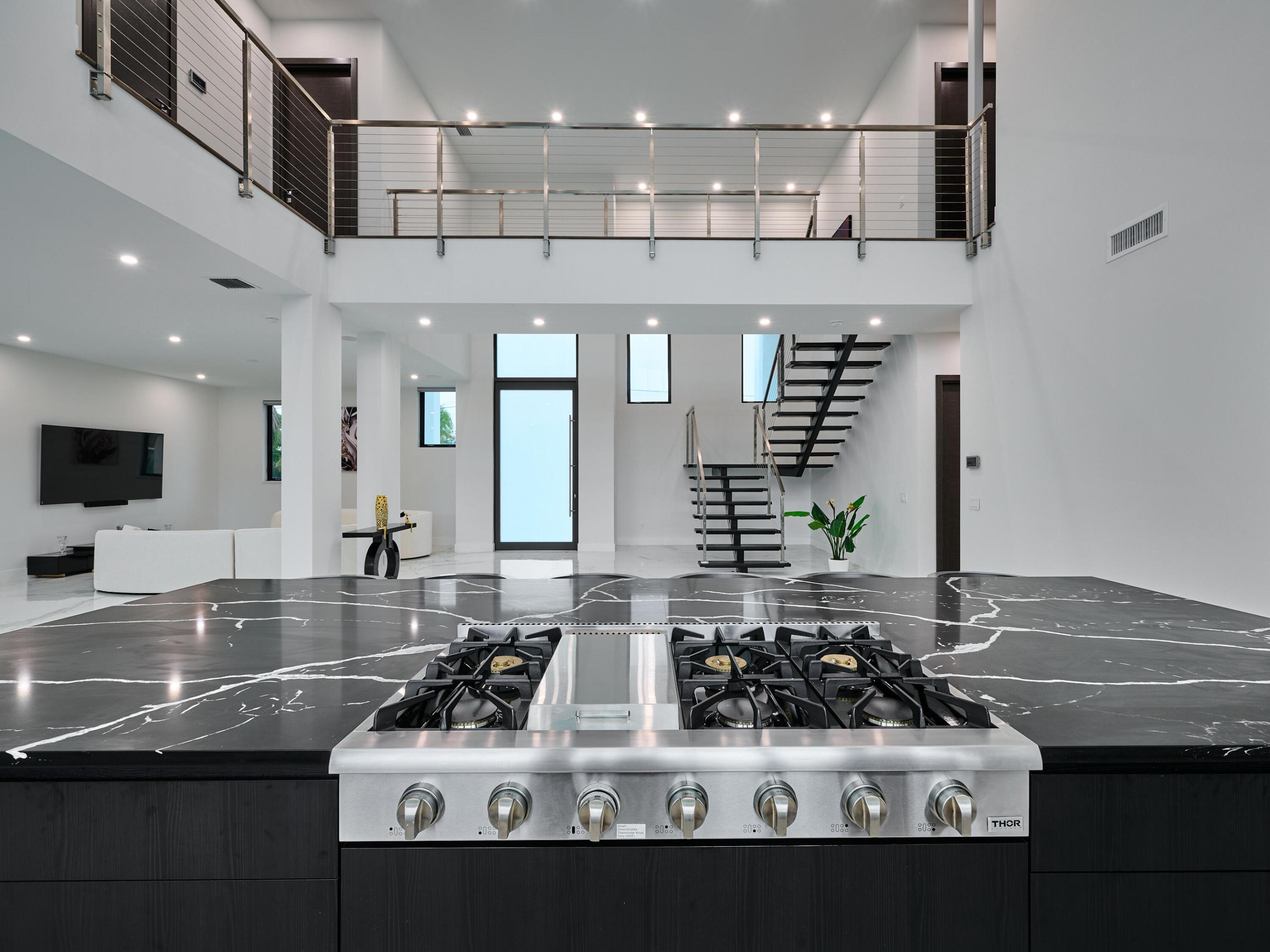 HILLSBORO HARBOR UNIT - Residential