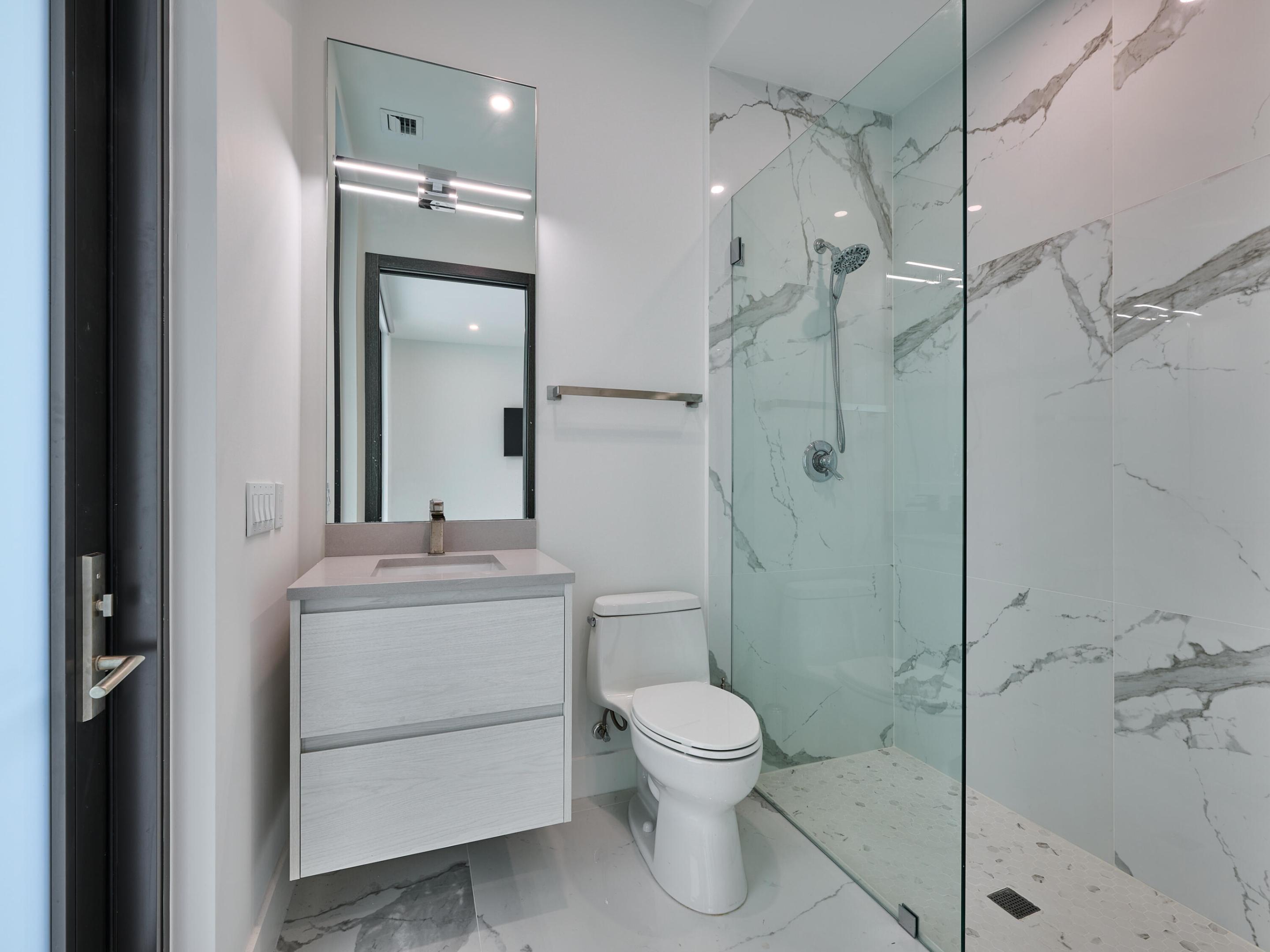 HILLSBORO HARBOR UNIT - Residential