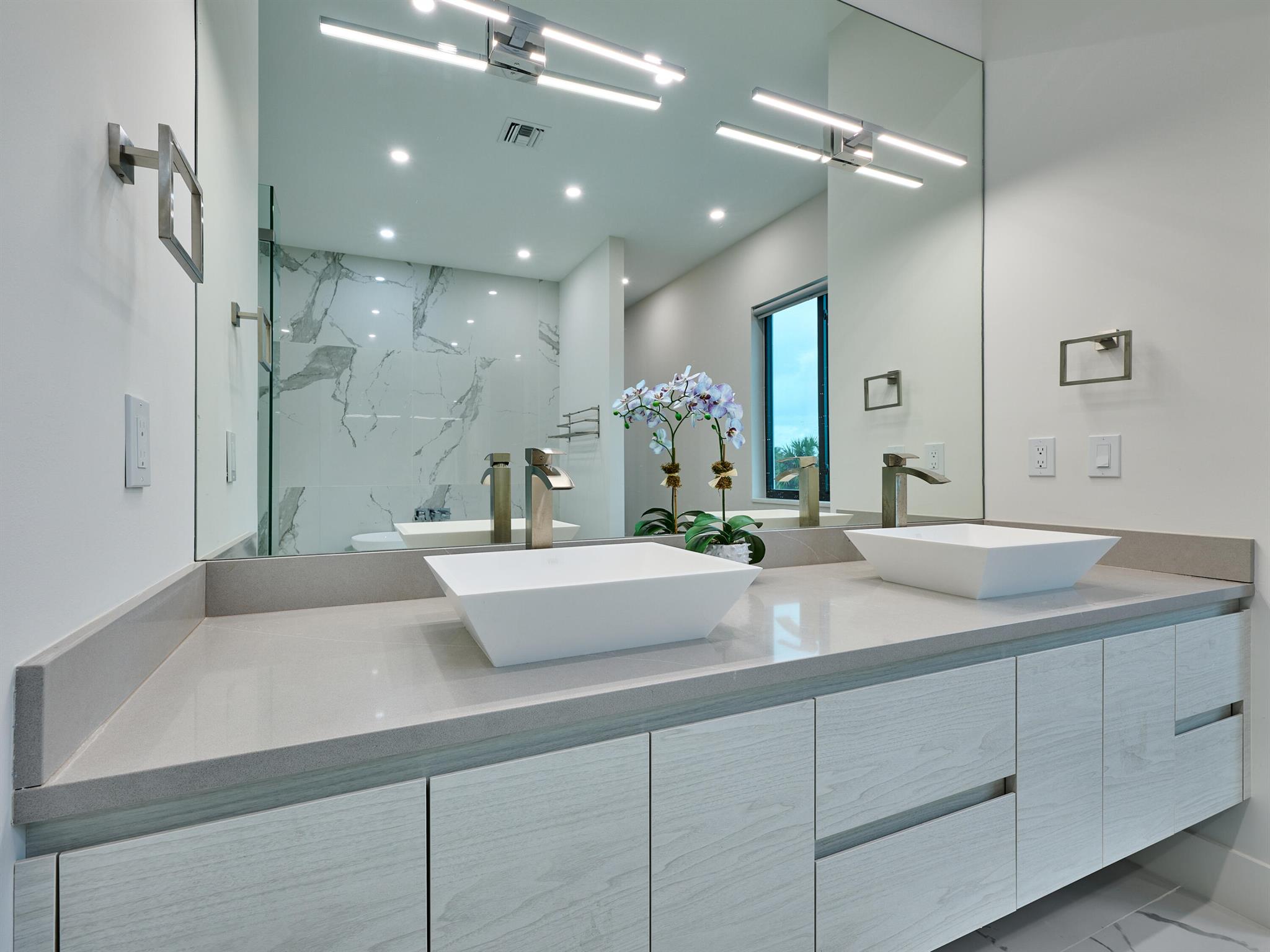 HILLSBORO HARBOR UNIT - Residential