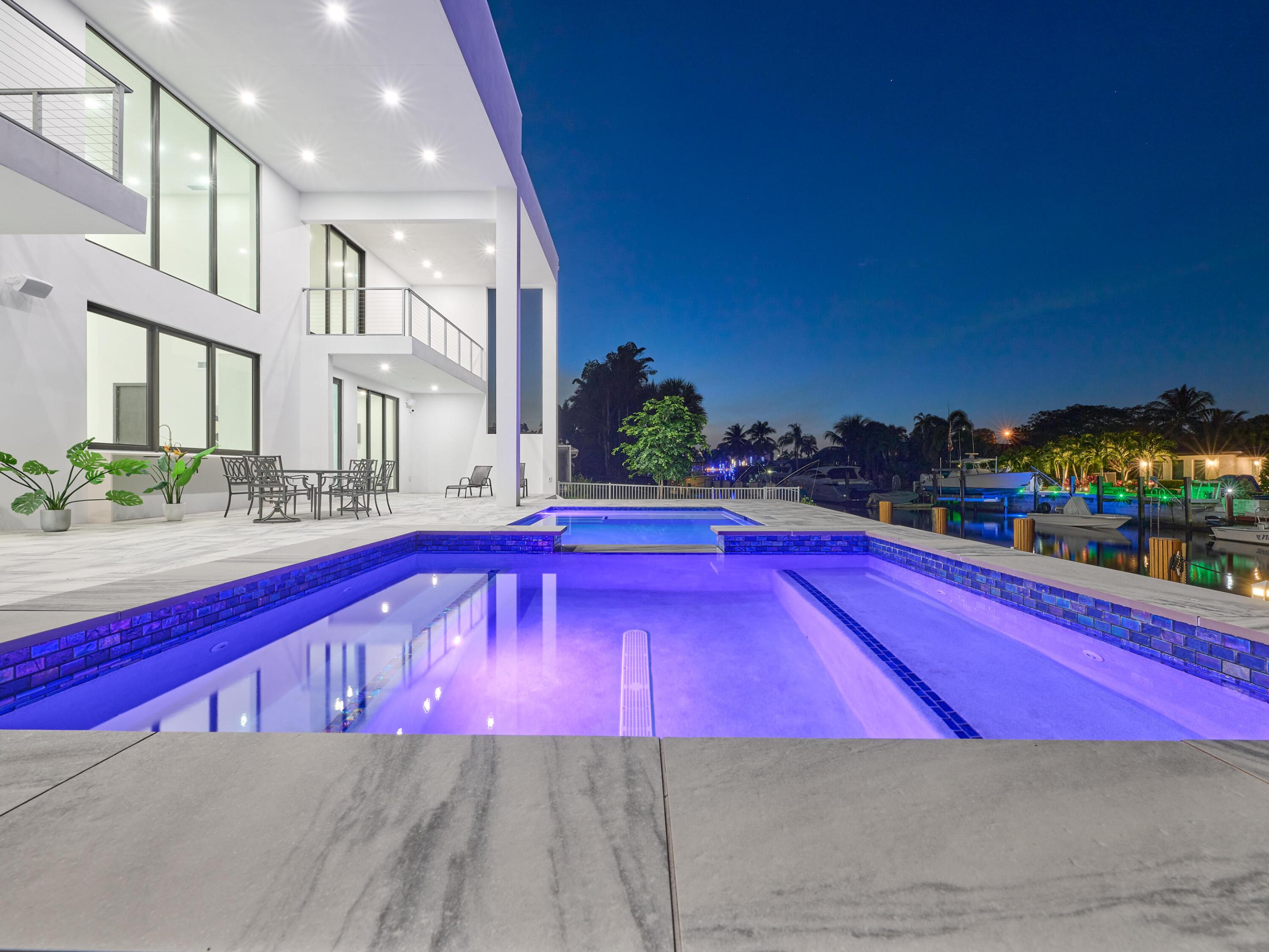 HILLSBORO HARBOR UNIT - Residential