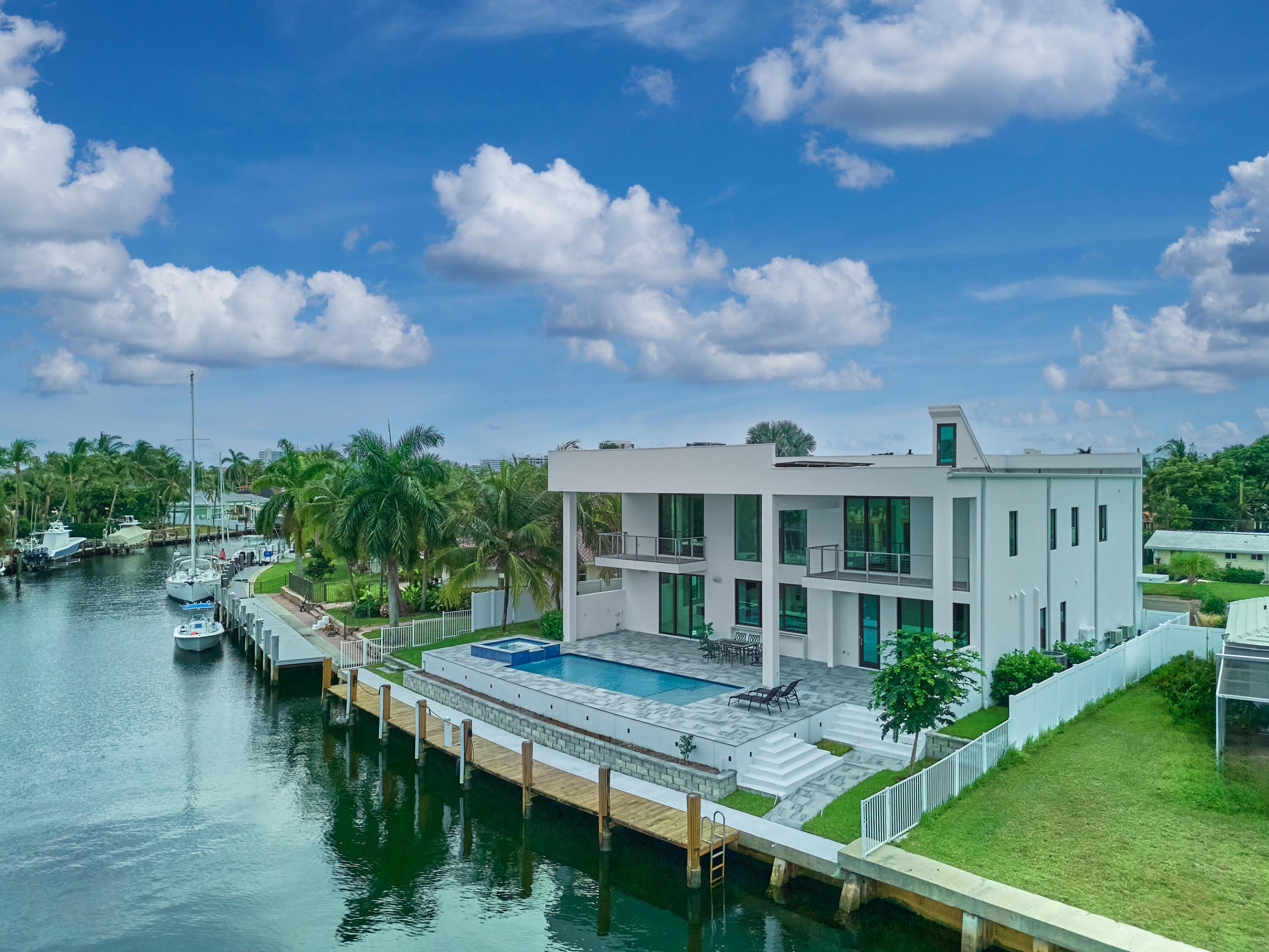 HILLSBORO HARBOR UNIT - Residential