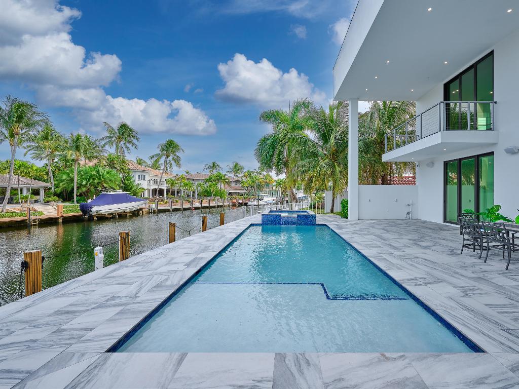 HILLSBORO HARBOR UNIT - Residential