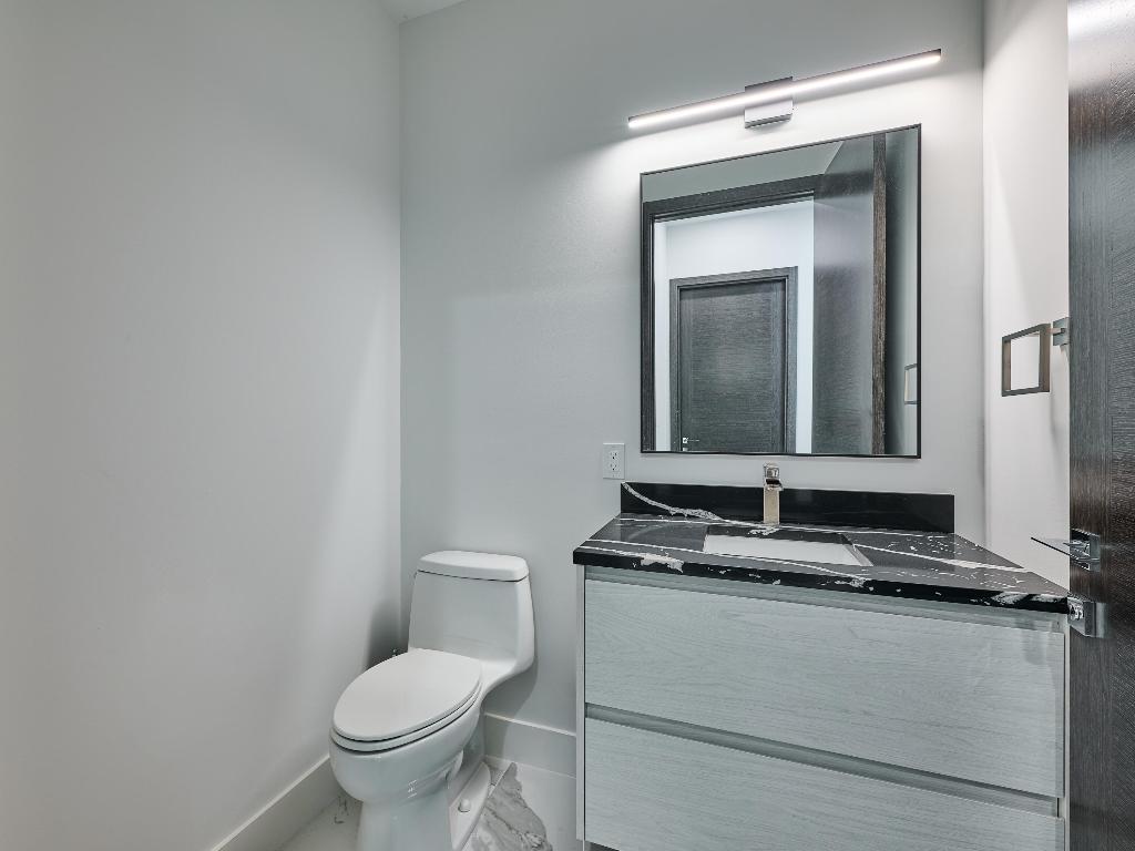 HILLSBORO HARBOR UNIT - Residential