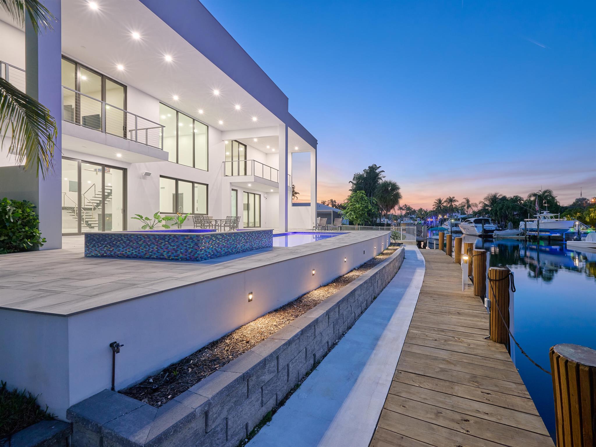 HILLSBORO HARBOR UNIT - Residential