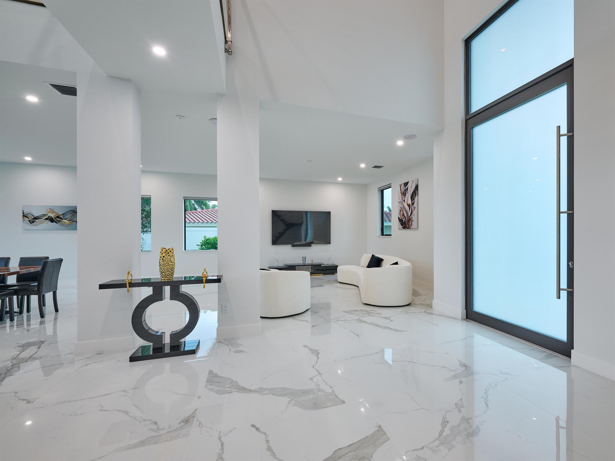 HILLSBORO HARBOR UNIT - Residential