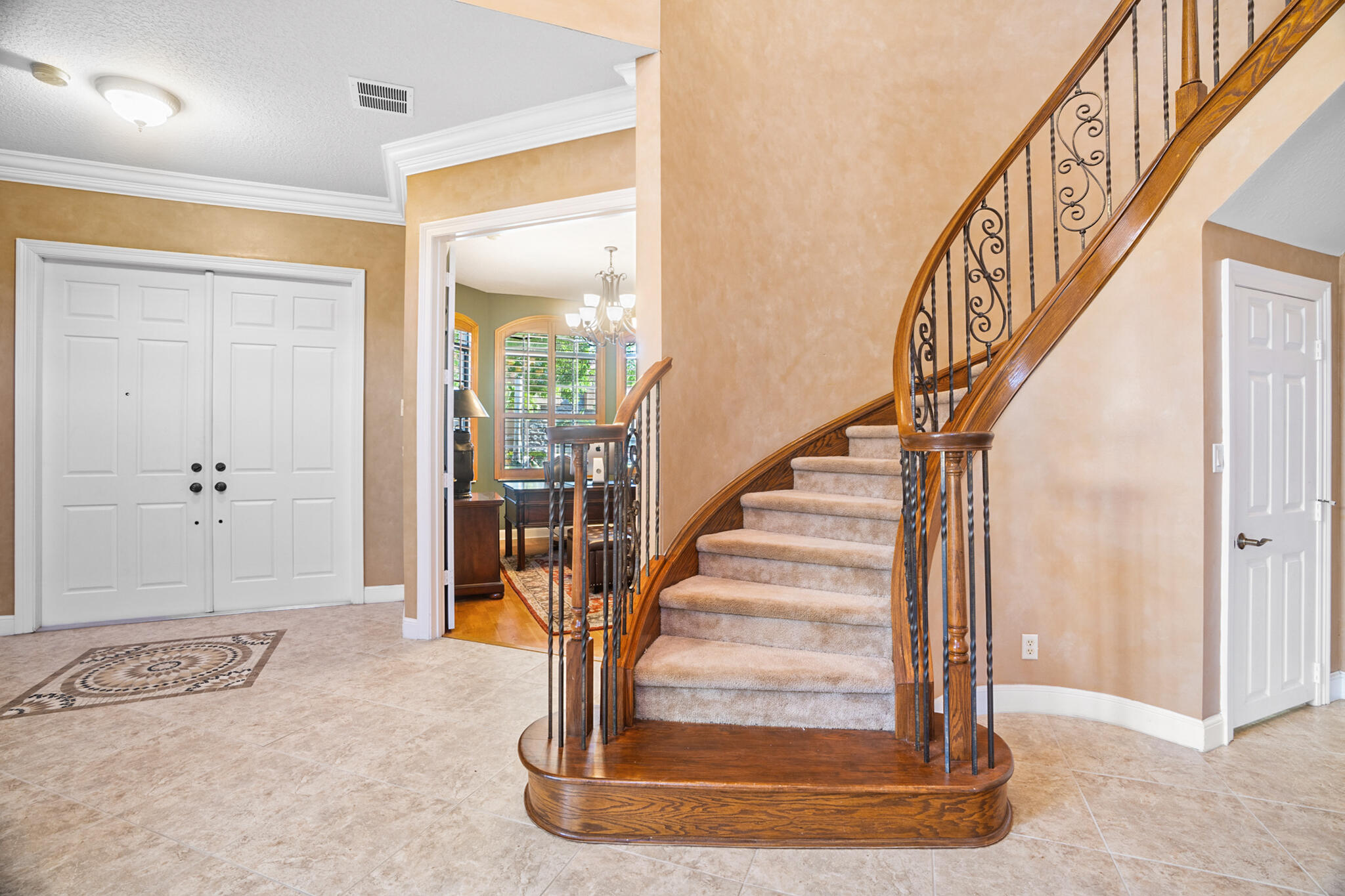 VERSAILLES - Residential