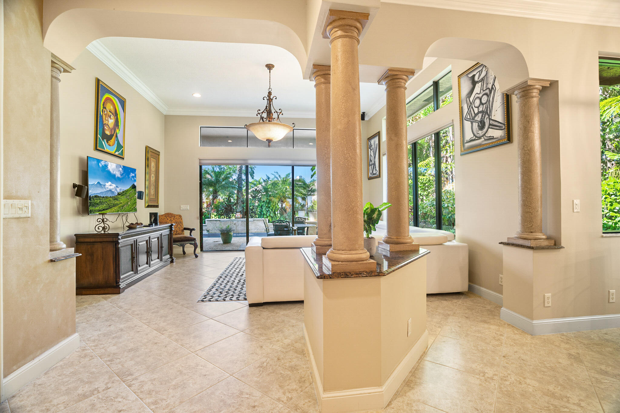 VERSAILLES - Residential