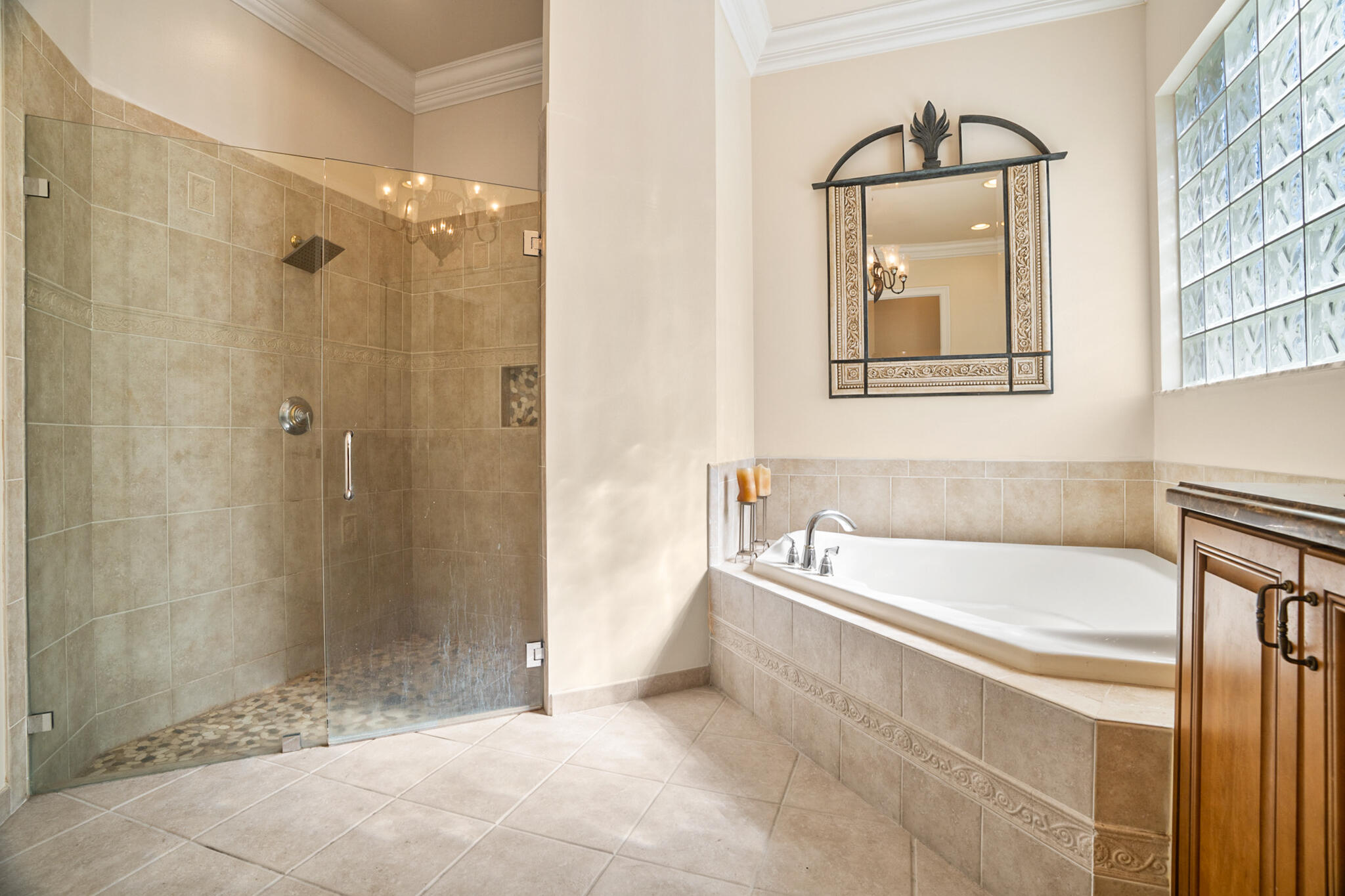 VERSAILLES - Residential