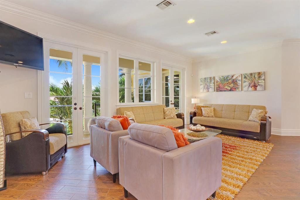 HARBOUR ISLES - Residential