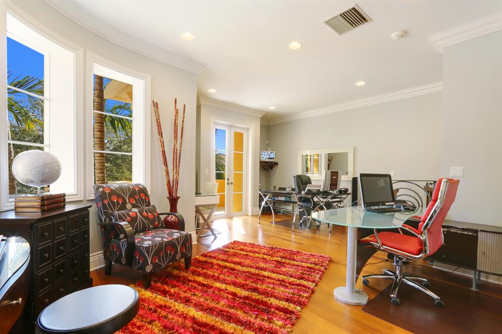 HARBOUR ISLES - Residential