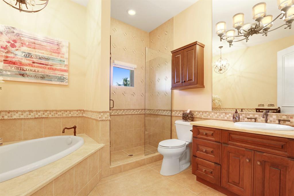 HARBOUR ISLES - Residential