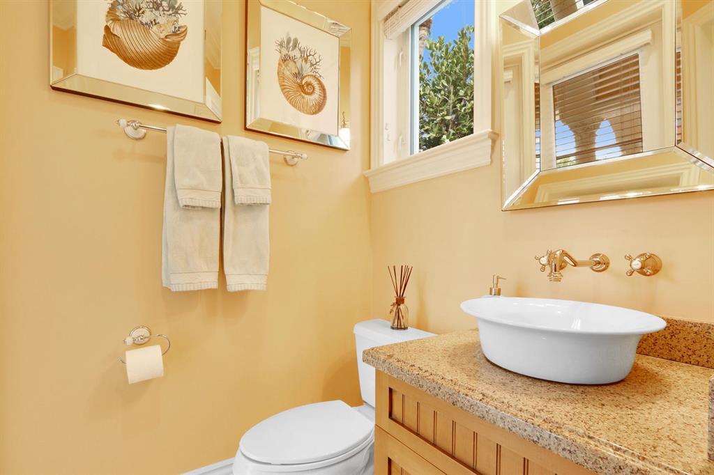 HARBOUR ISLES - Residential